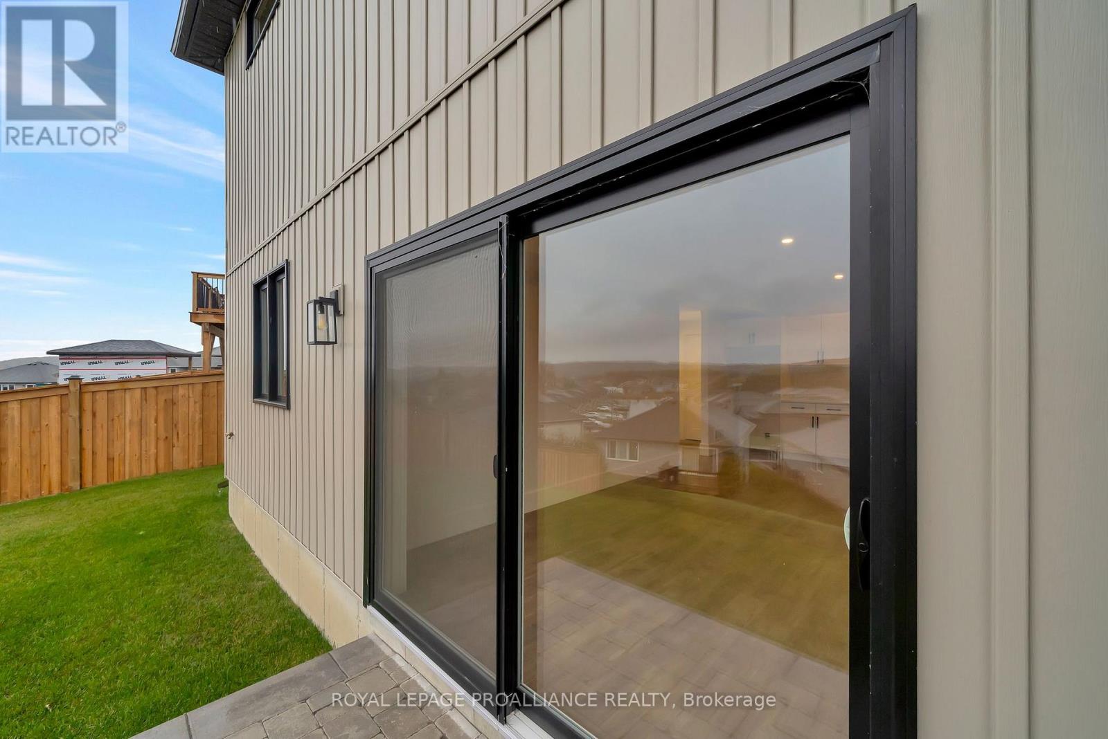 34 Meagan Lane, Quinte West, Ontario K0K 2C0 - Photo 45 - X12503162