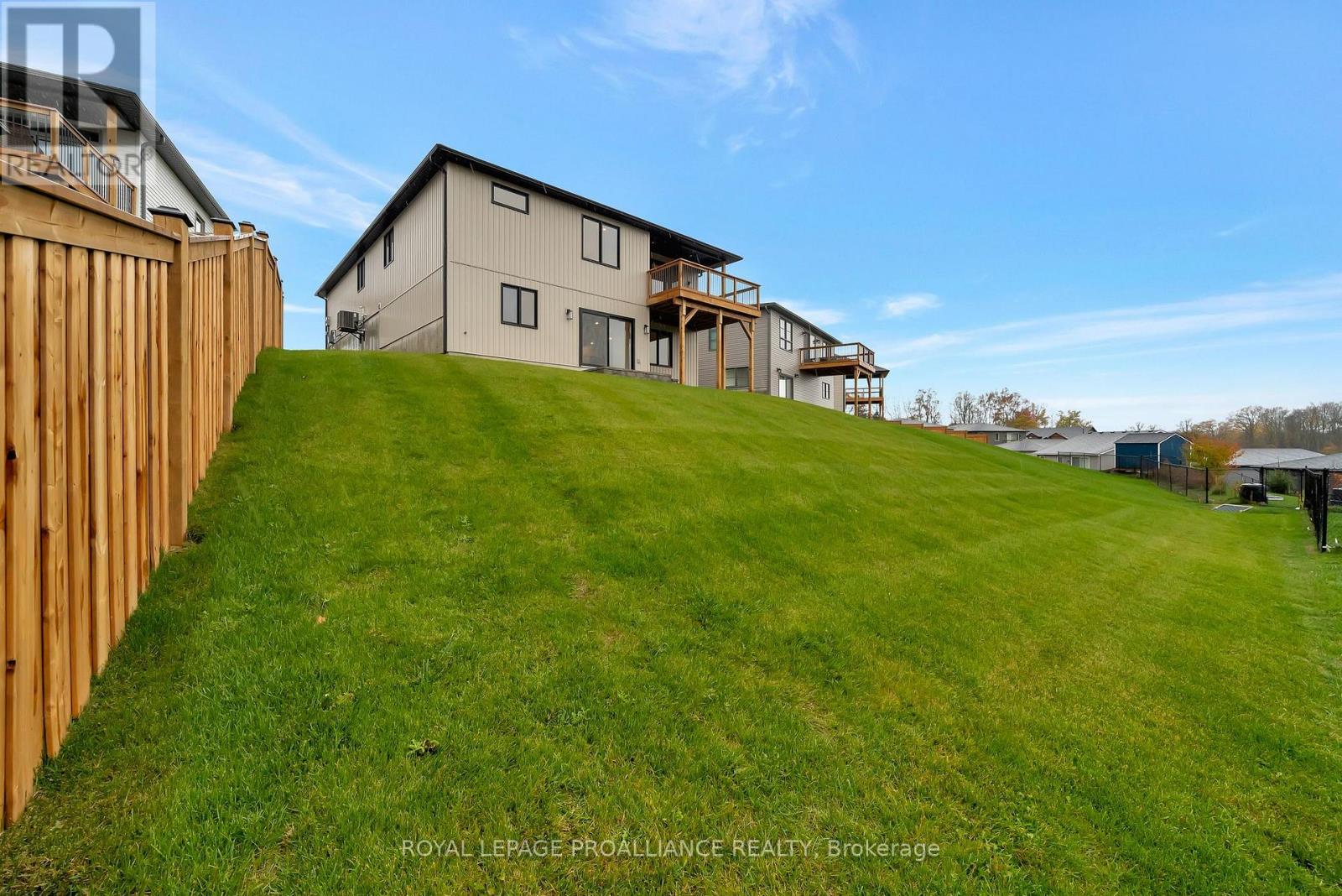 34 Meagan Lane, Quinte West, Ontario K0K 2C0 - Photo 49 - X12503162