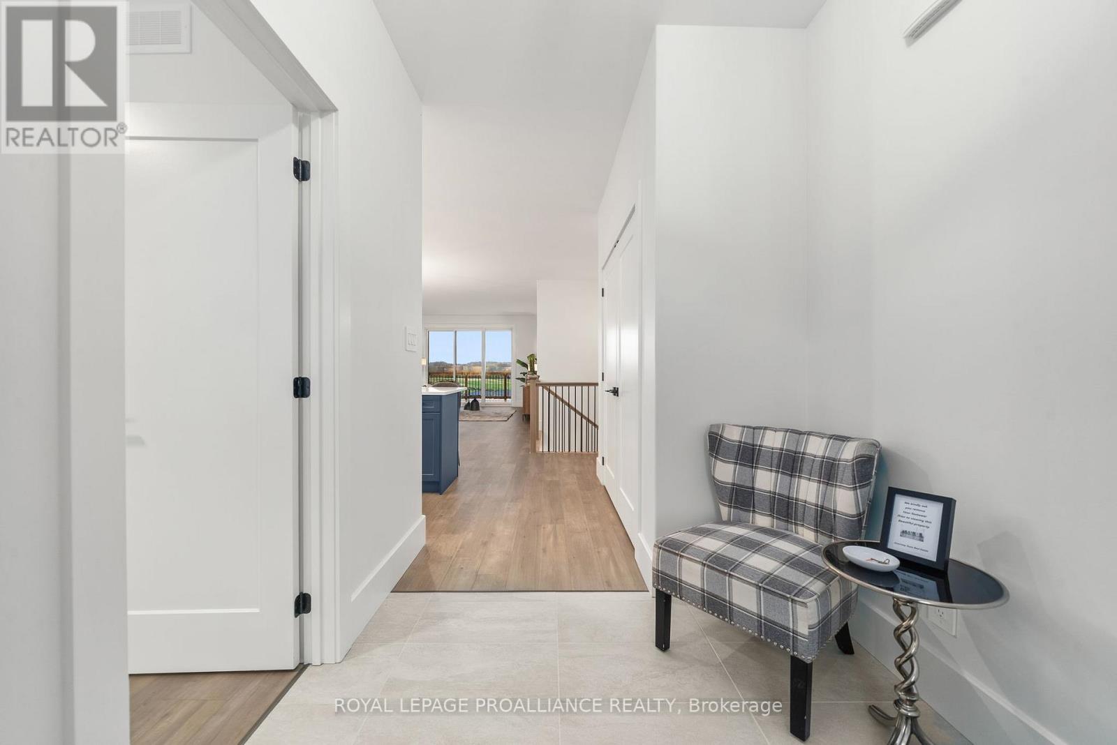 34 Meagan Lane, Quinte West, Ontario K0K 2C0 - Photo 6 - X12503162