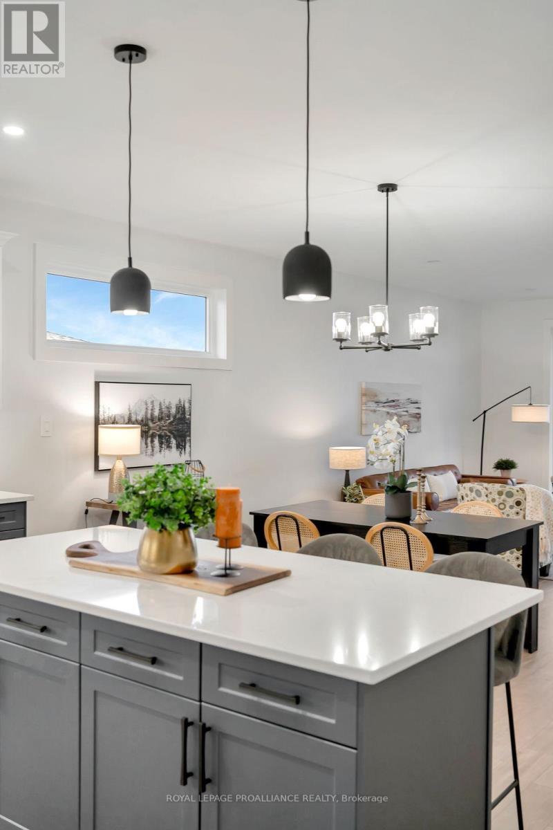 34 Meagan Lane, Quinte West, Ontario K0K 2C0 - Photo 9 - X12503162