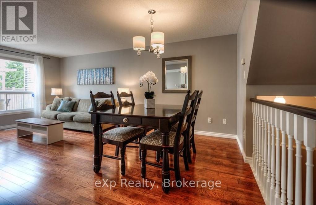 543 Chesapeake Crescent, Waterloo, Ontario  N2K 4G2 - Photo 7 - X12503220