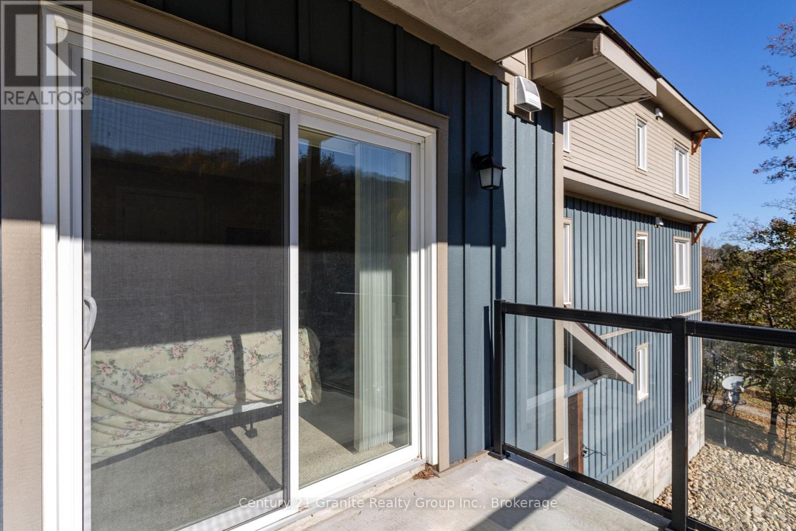 206 - 4 Lake Avenue, Dysart Et Al, Ontario  K0M 1S0 - Photo 13 - X12503248