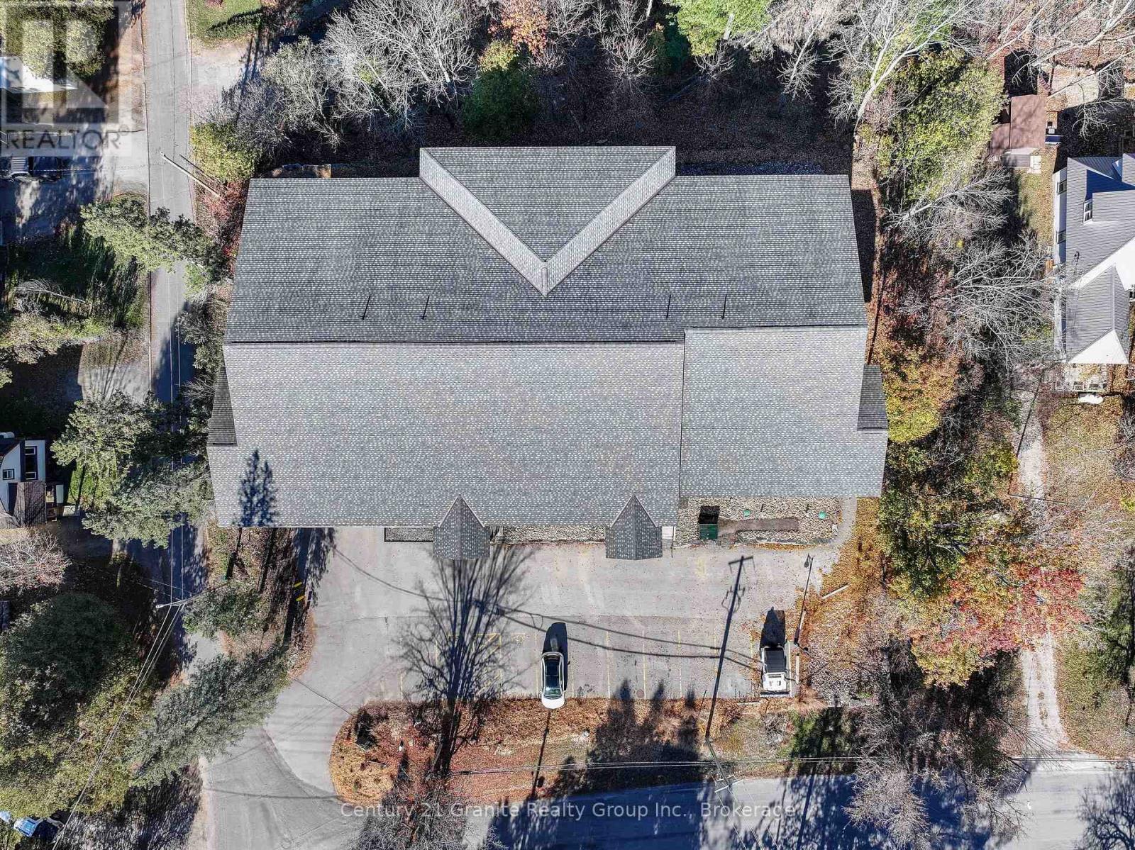 206 - 4 Lake Avenue, Dysart Et Al, Ontario  K0M 1S0 - Photo 24 - X12503248