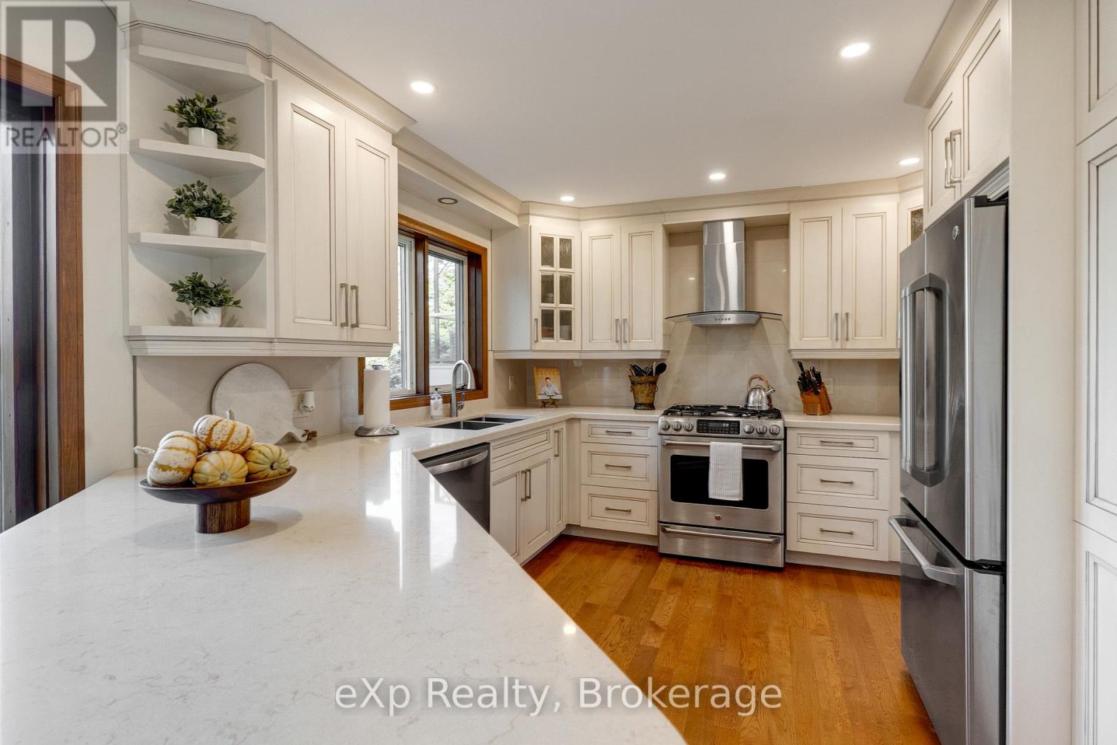 898 Roderick Avenue, Greater Sudbury, Ontario  P3E 6J5 - Photo 6 - X12503270