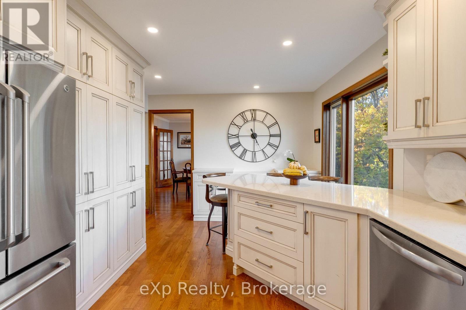 898 Roderick Avenue, Greater Sudbury, Ontario  P3E 6J5 - Photo 8 - X12503270