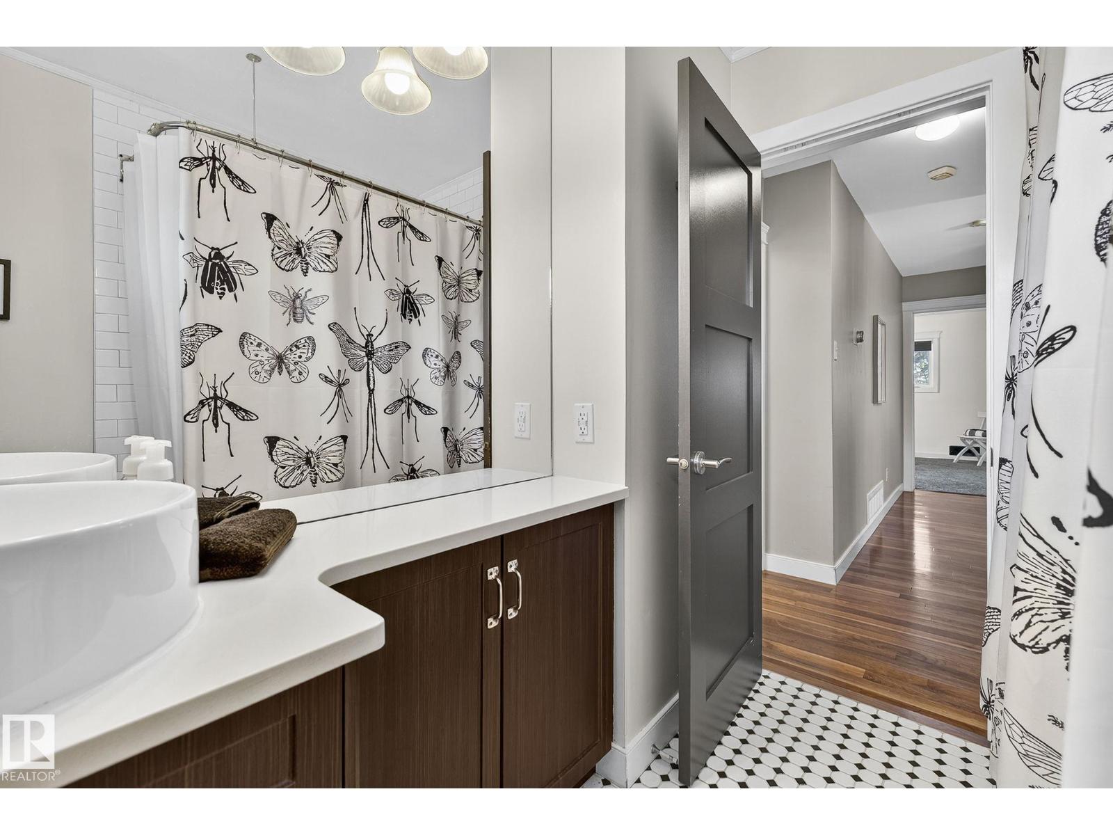 7016 75 St Nw, Edmonton, Alberta  T6C 2E7 - Photo 17 - E4463264