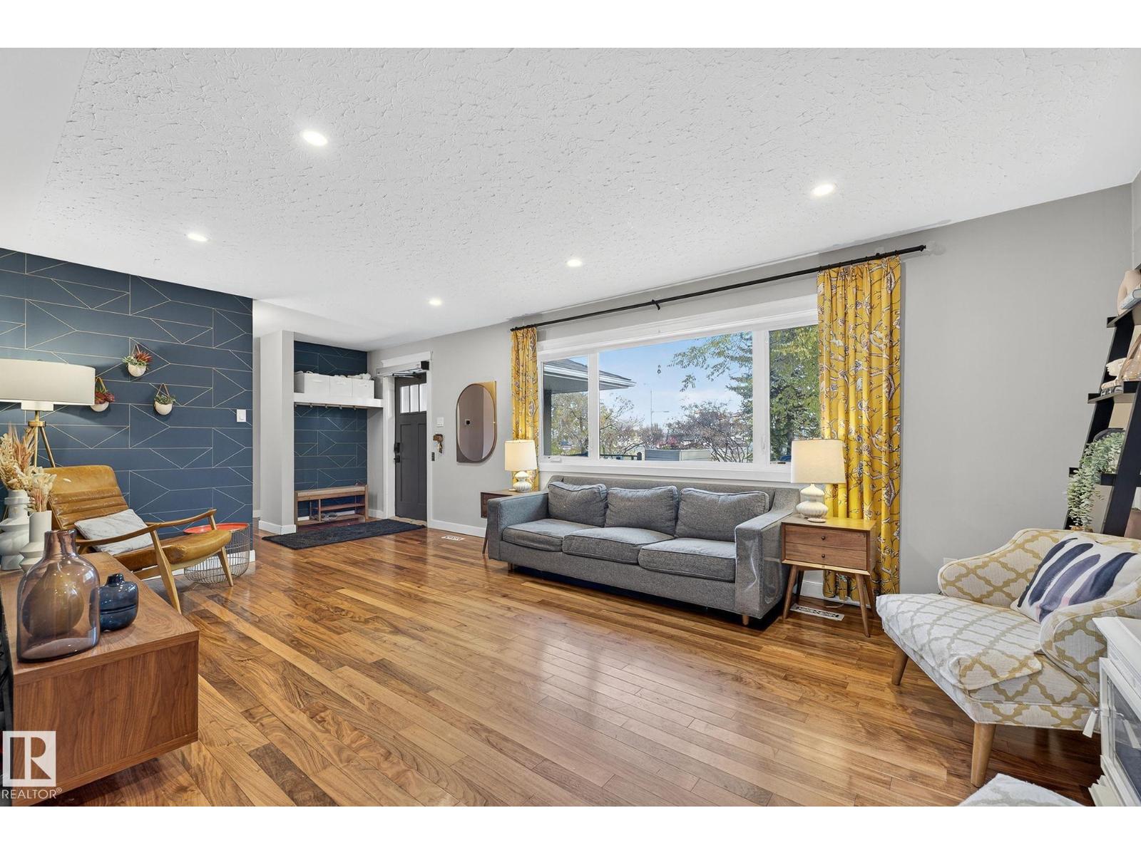 7016 75 St Nw, Edmonton, Alberta  T6C 2E7 - Photo 10 - E4463264