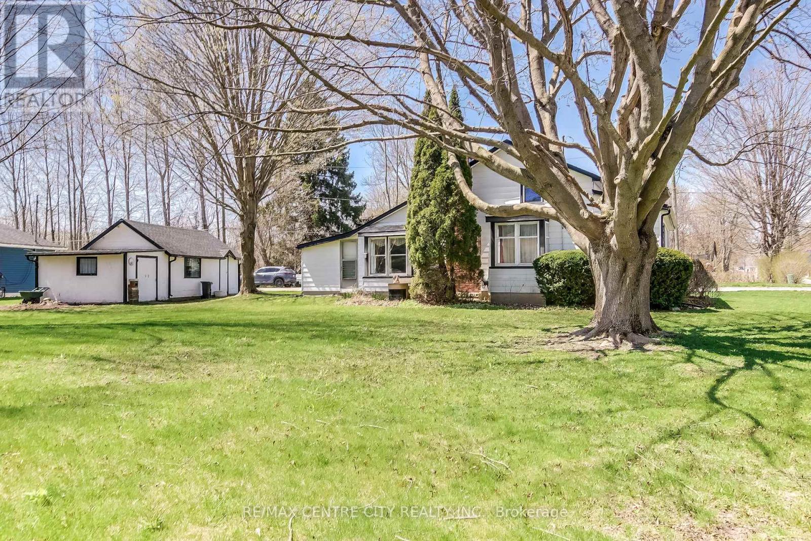 358 Warren Street, Central Elgin, Ontario  N5L 1B5 - Photo 24 - X12503200