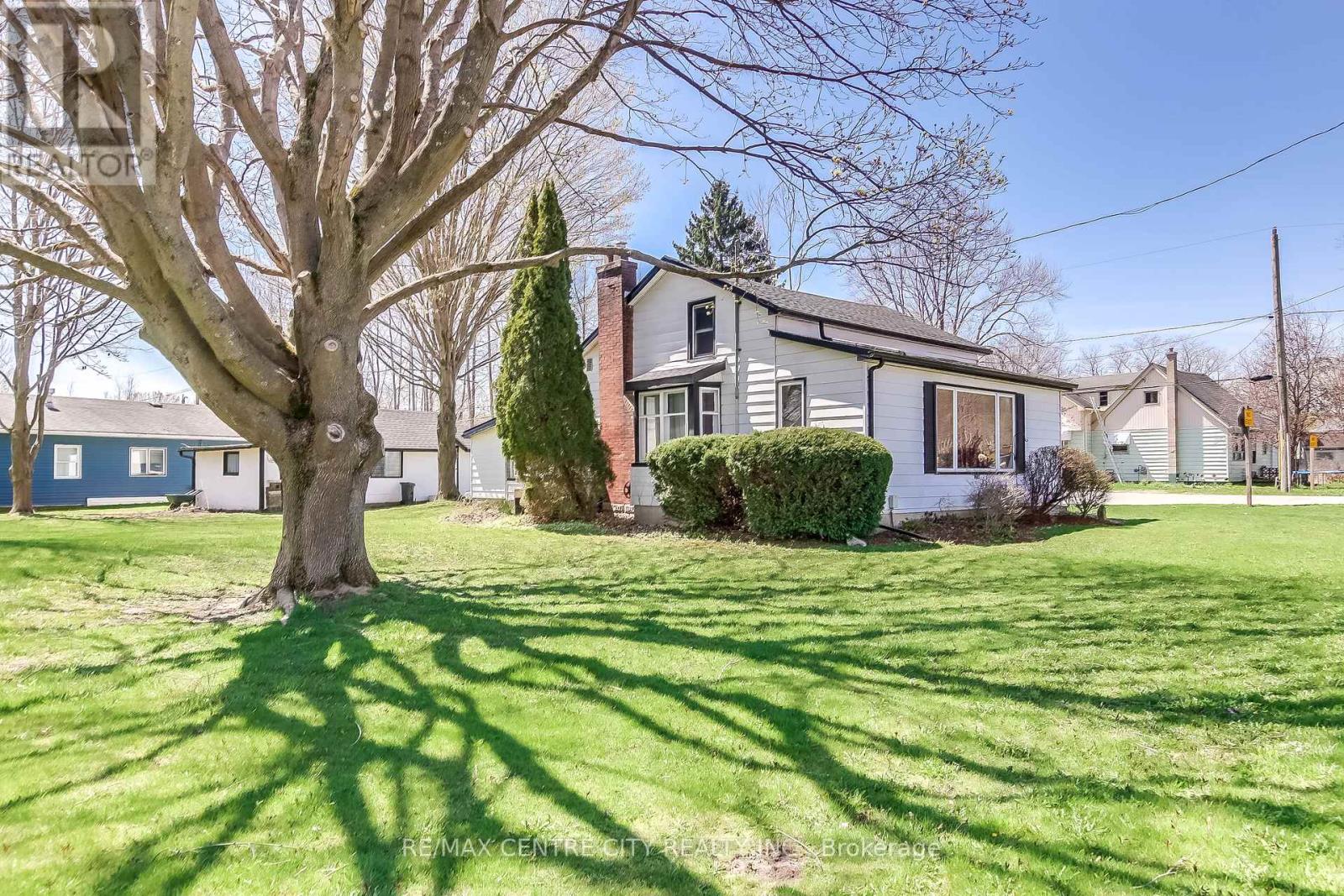 358 Warren Street, Central Elgin, Ontario  N5L 1B5 - Photo 25 - X12503200