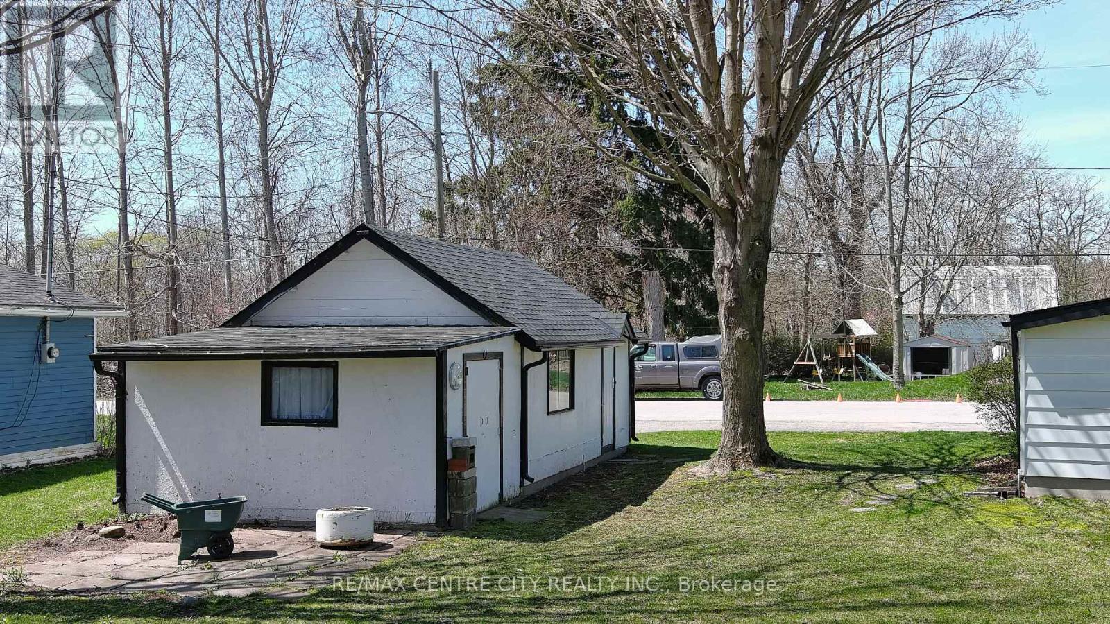 358 Warren Street, Central Elgin, Ontario  N5L 1B5 - Photo 26 - X12503200