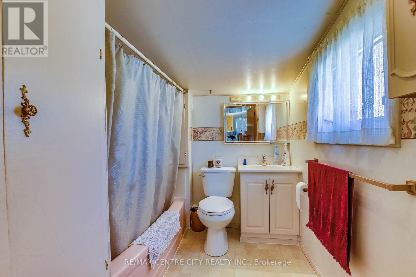 358 Warren Street, Central Elgin, Ontario  N5L 1B5 - Photo 9 - X12503200