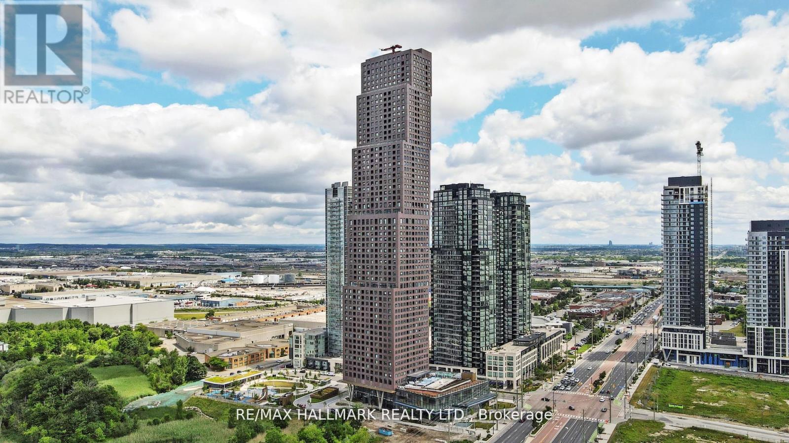 1302 - 2920 Highway 7 Road, Vaughan, Ontario L4K 0P4 - Photo 2 - N12466395