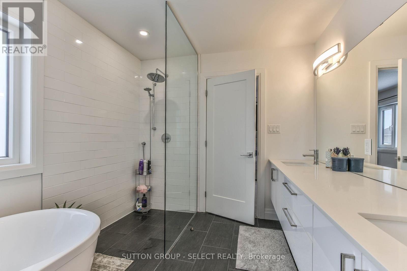 2199 Tokala Trail, London North, Ontario  N6G 0Z7 - Photo 25 - X12503272