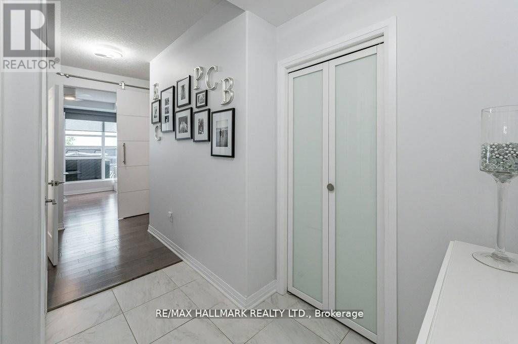 409 - 10 Concord Place, Grimsby, Ontario  L3M 0G6 - Photo 4 - X12466403