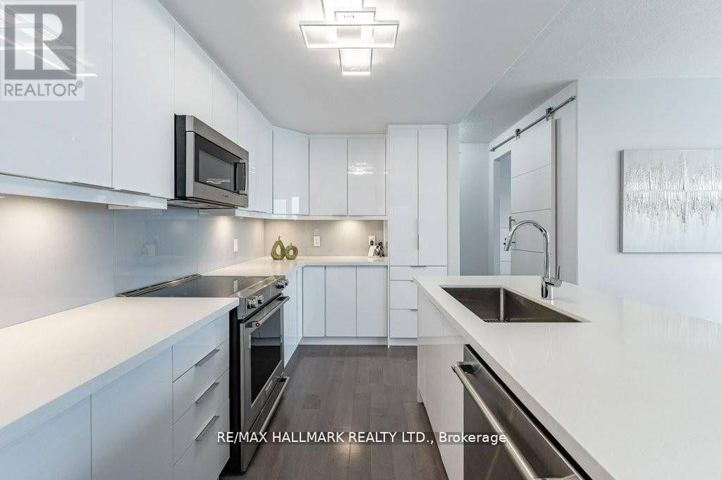 409 - 10 Concord Place, Grimsby, Ontario  L3M 0G6 - Photo 6 - X12466403