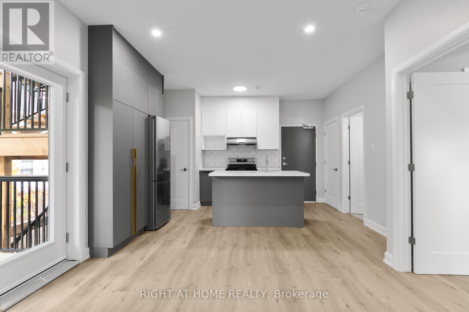 202 - 63 Acacia Avenue, Ottawa, Ontario  K1M 0P5 - Photo 2 - X12503174