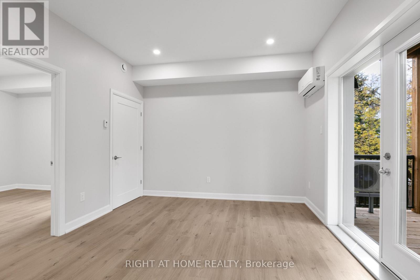 202 - 63 Acacia Avenue, Ottawa, Ontario  K1M 0P5 - Photo 9 - X12503174