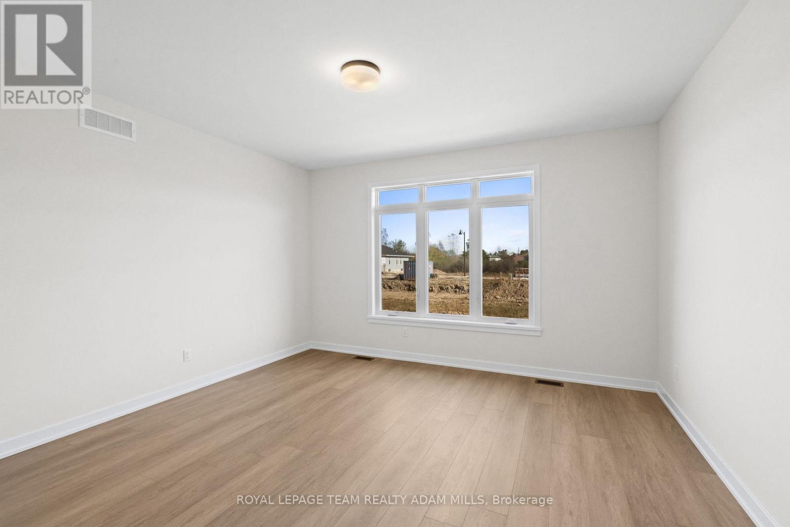 1035 Moore Street, Brockville, Ontario  K6V 7N1 - Photo 17 - X12503246