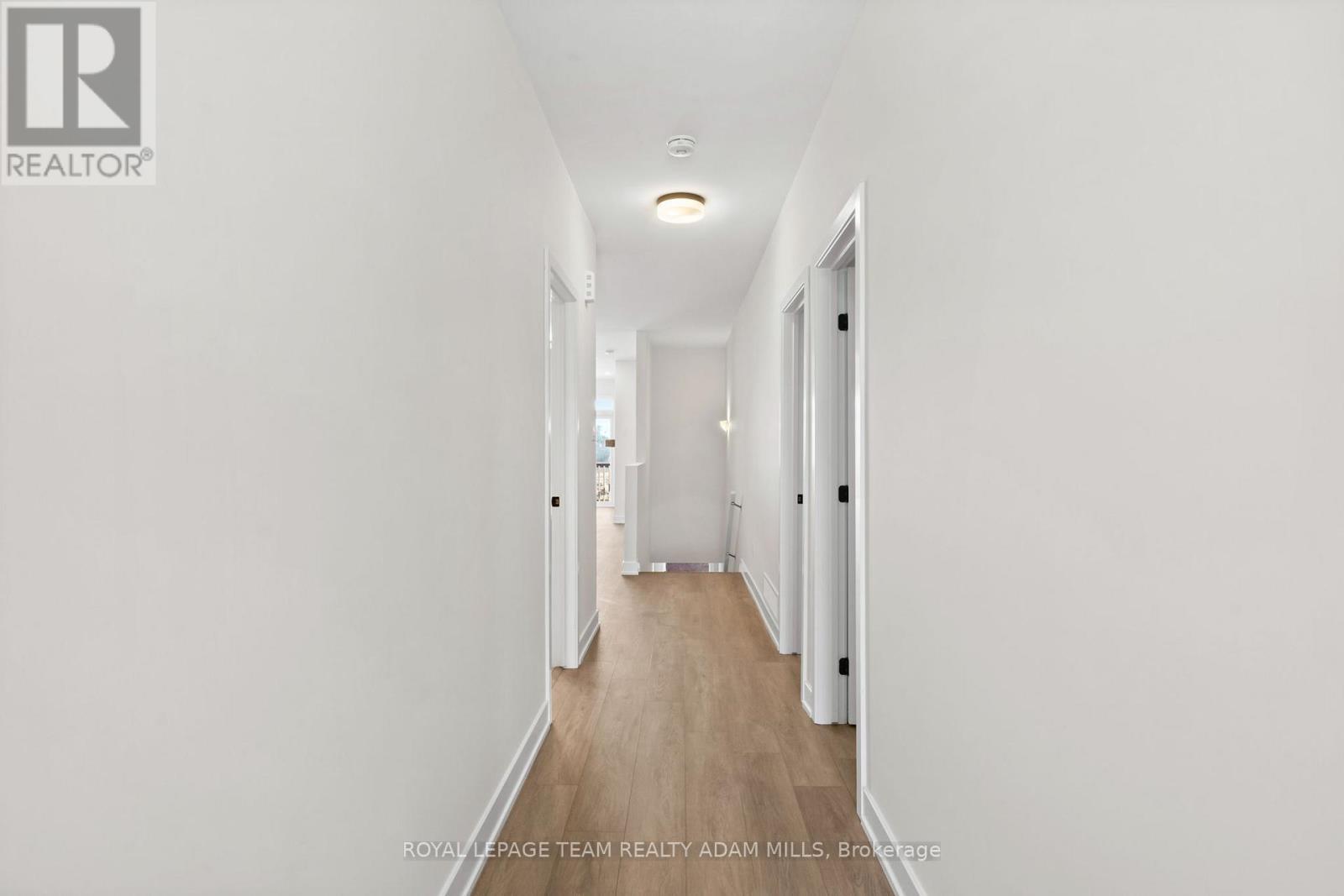 1035 Moore Street, Brockville, Ontario  K6V 7N1 - Photo 5 - X12503246