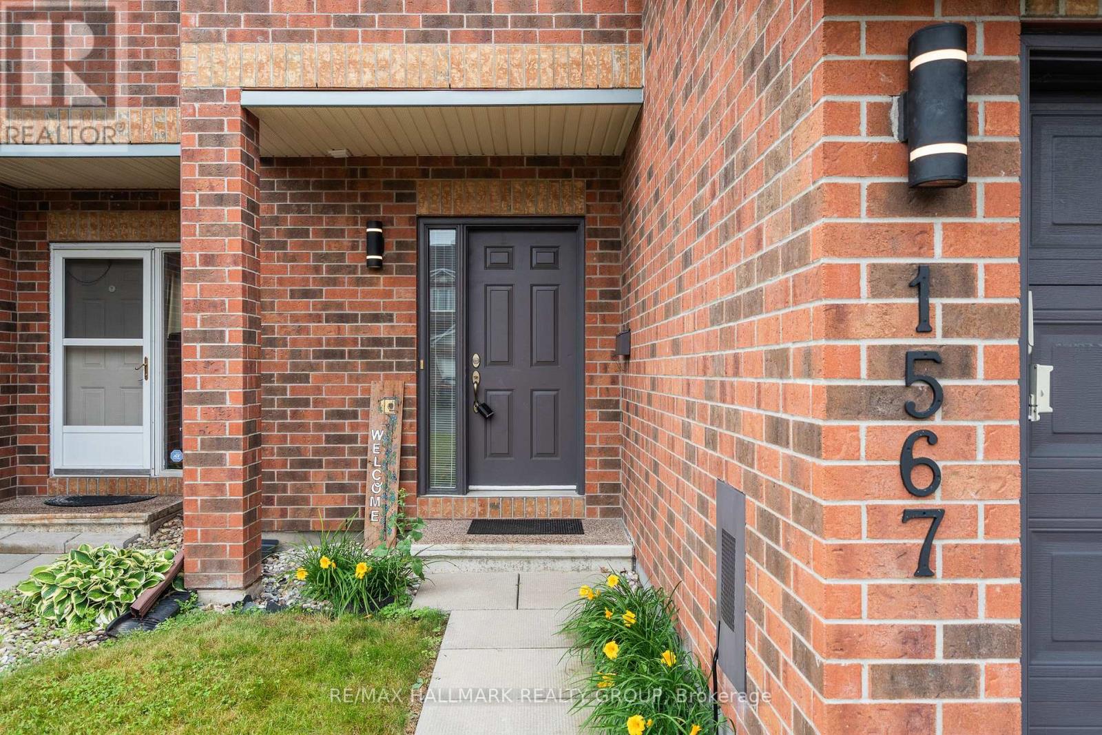 1567 Cedar Mills Road, Ottawa, Ontario  K1C 7L9 - Photo 2 - X12503284