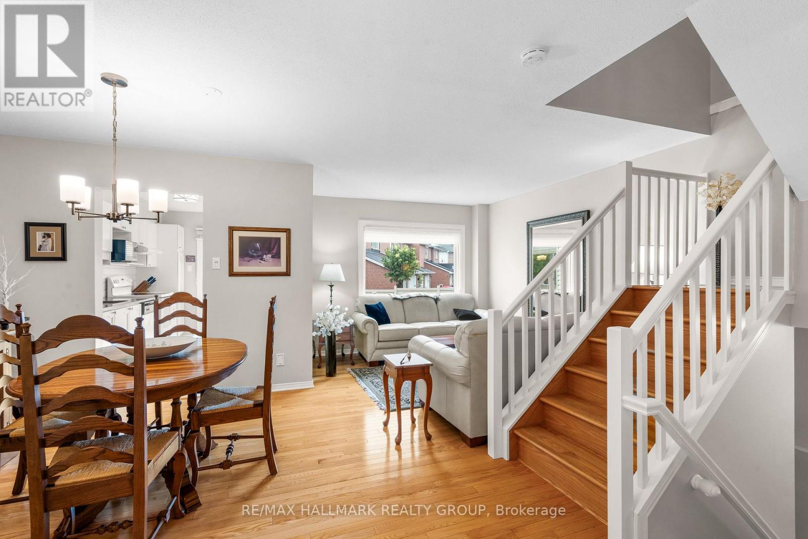 1567 Cedar Mills Road, Ottawa, Ontario  K1C 7L9 - Photo 3 - X12503284