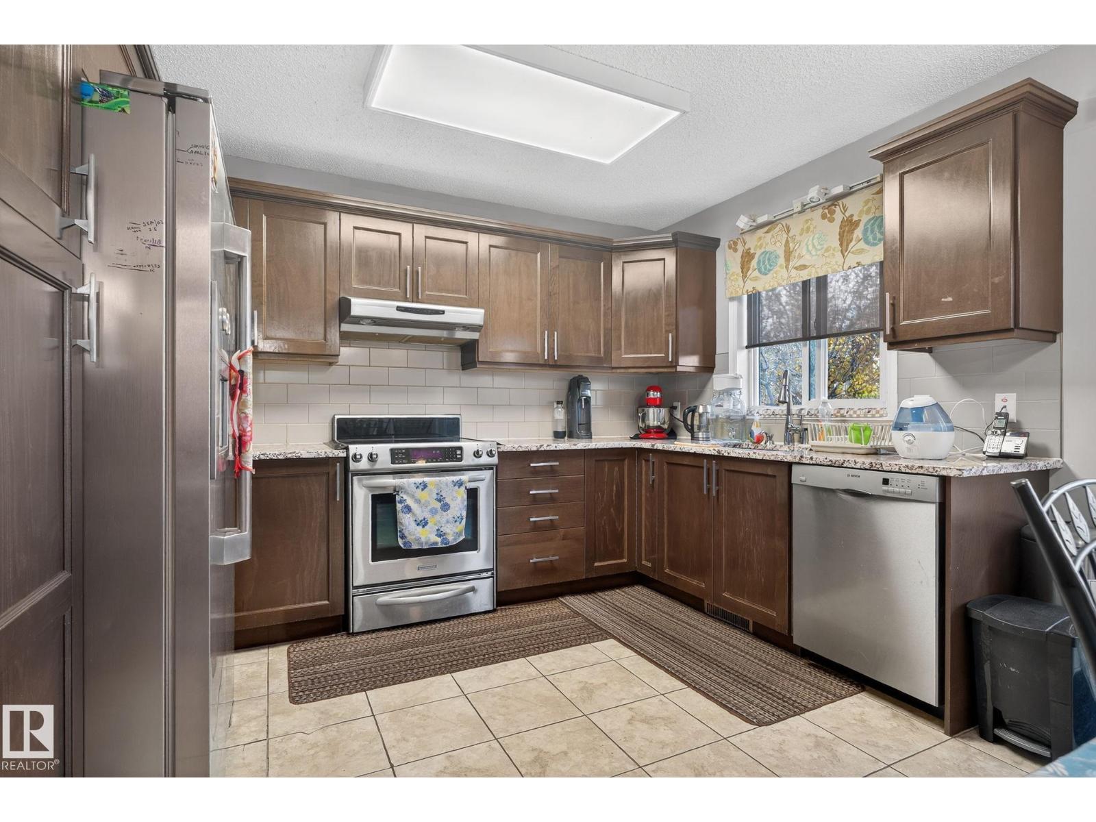 3912 31 St Nw, Edmonton, Alberta  T6T 1J5 - Photo 6 - E4464527