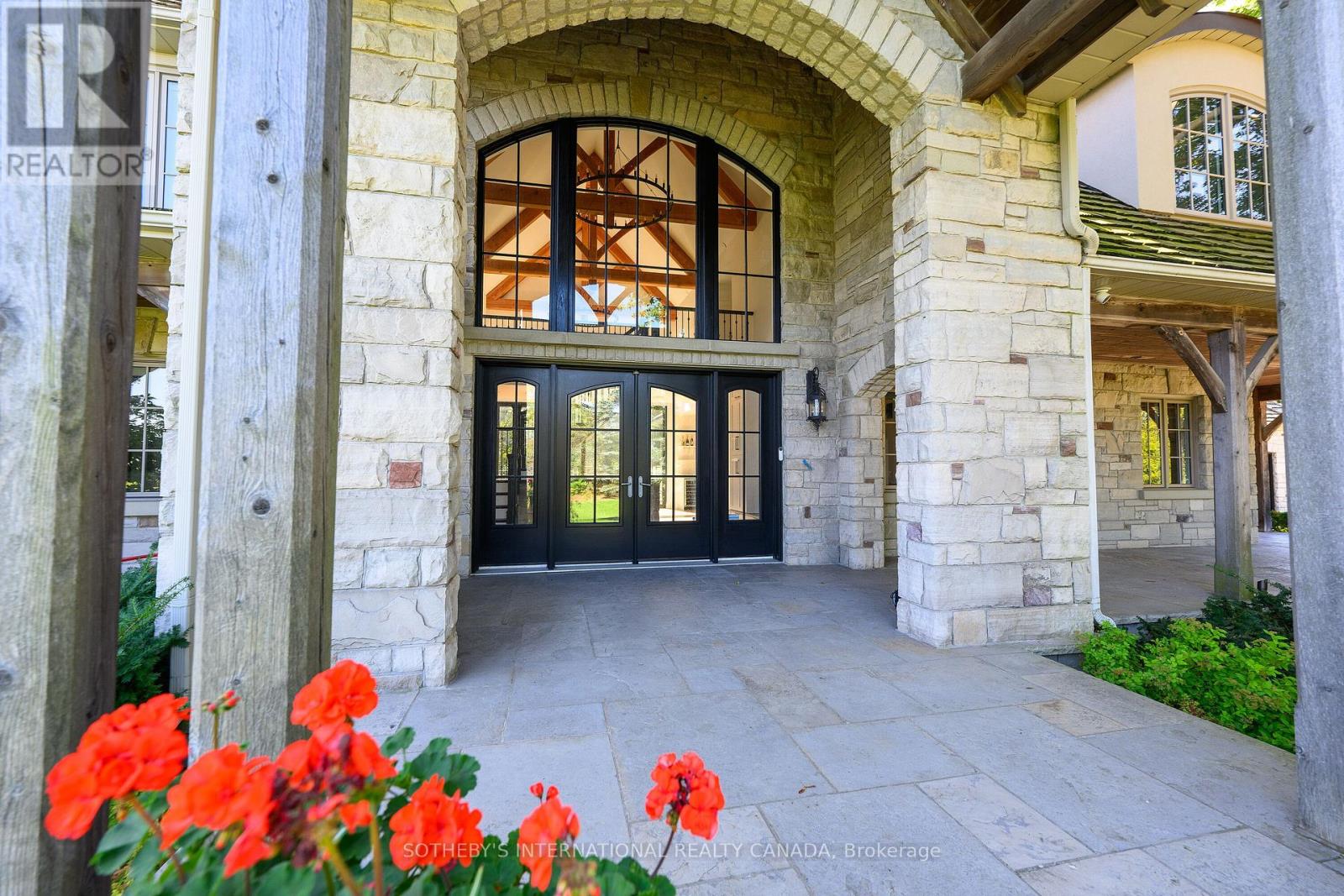 2376 8 Sideroad, Burlington, Ontario  L7P 0E6 - Photo 5 - W12495272