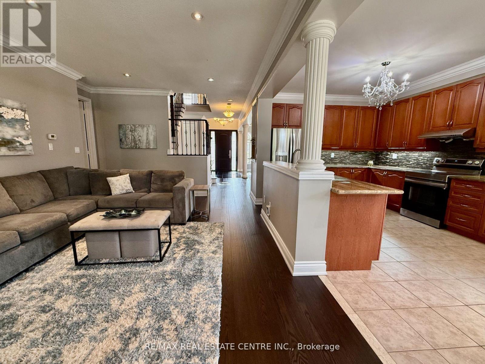 4273 Hickory Drive, Mississauga, Ontario  L4W 1L3 - Photo 14 - W12502806