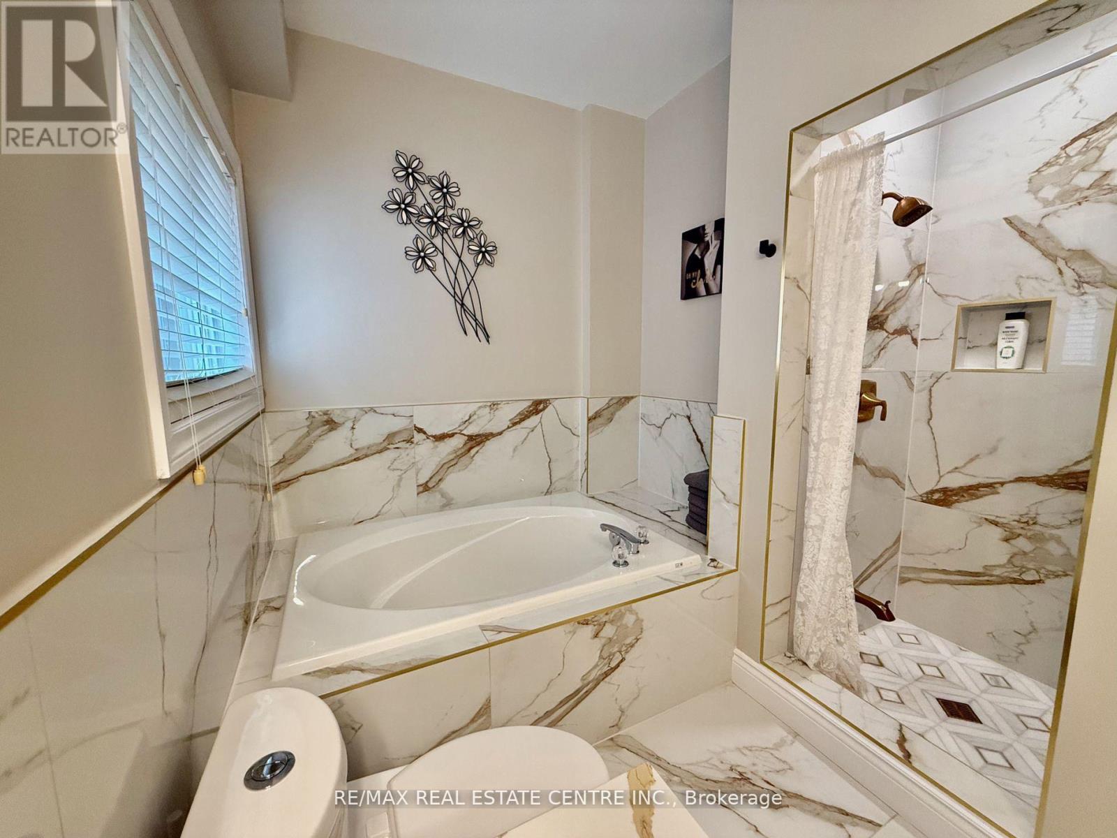 4273 Hickory Drive, Mississauga, Ontario  L4W 1L3 - Photo 23 - W12502806