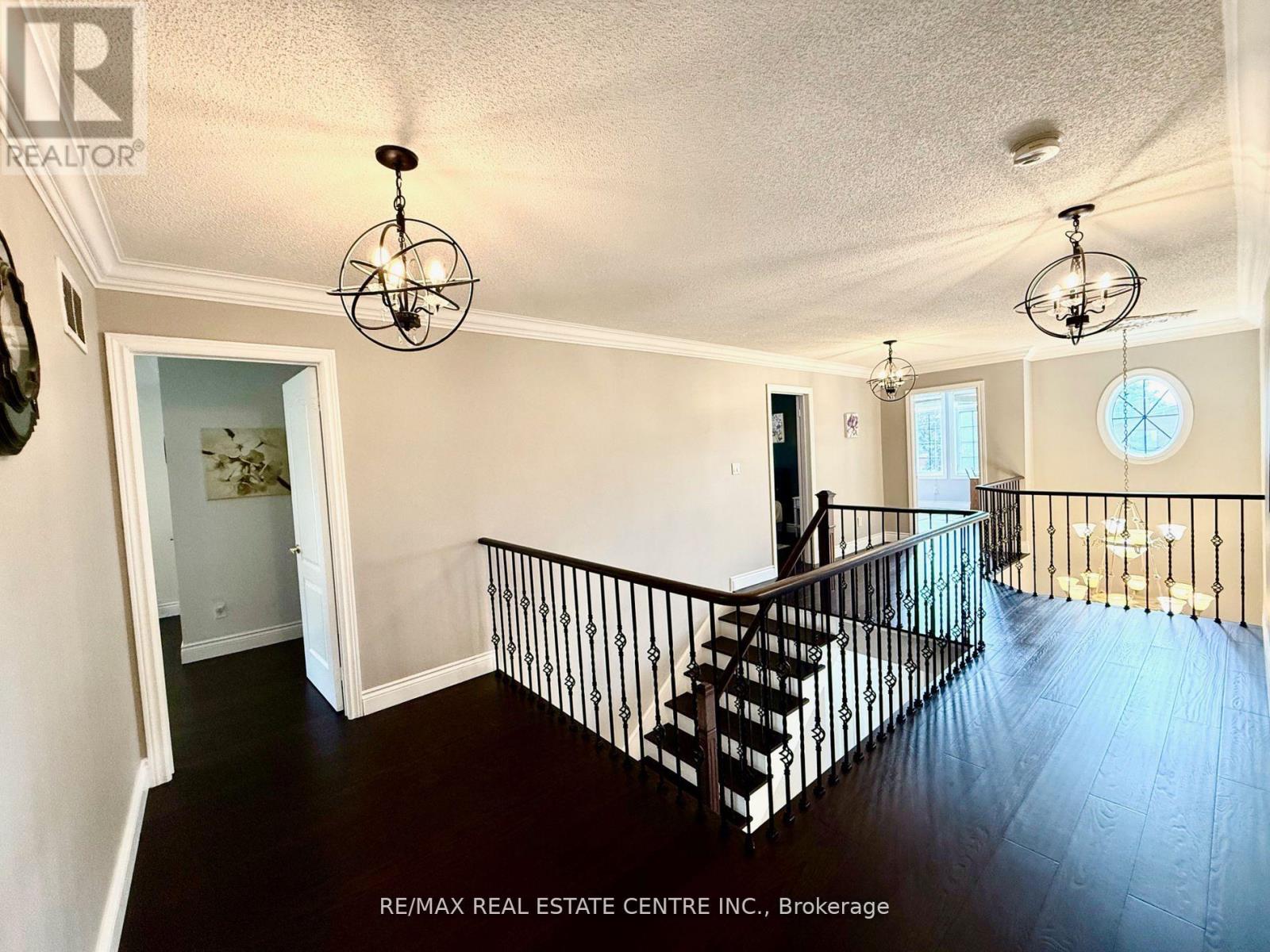 4273 Hickory Drive, Mississauga, Ontario  L4W 1L3 - Photo 25 - W12502806