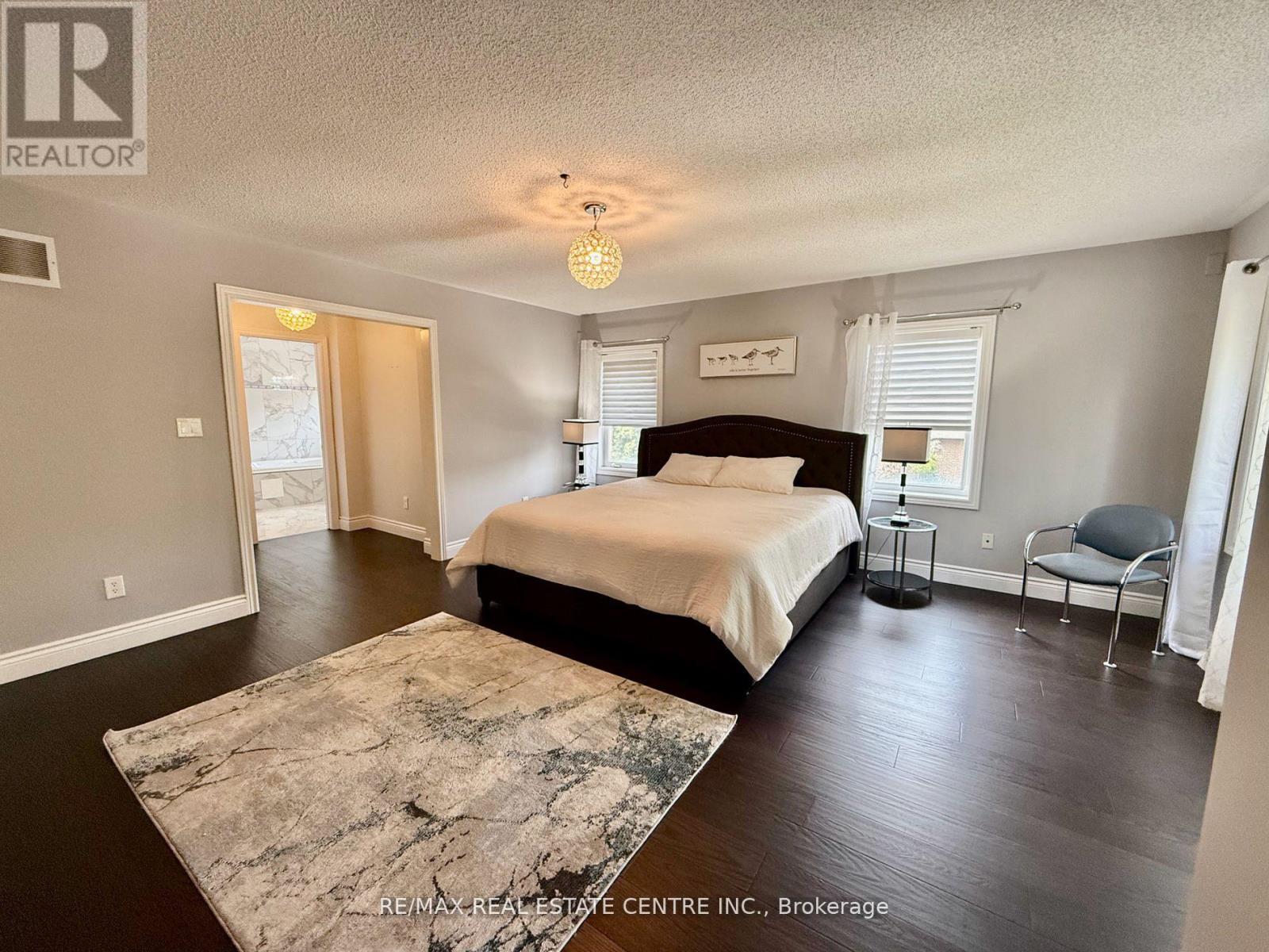 4273 Hickory Drive, Mississauga, Ontario  L4W 1L3 - Photo 30 - W12502806