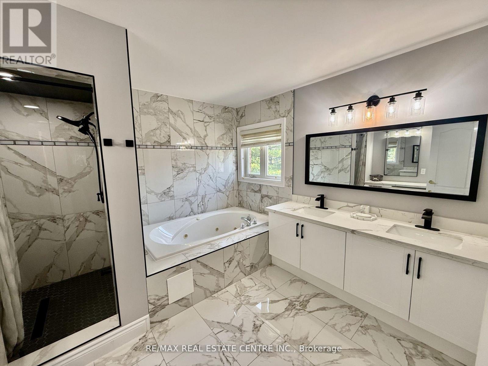 4273 Hickory Drive, Mississauga, Ontario  L4W 1L3 - Photo 33 - W12502806