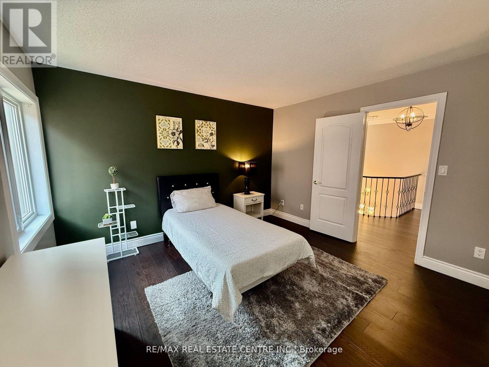 4273 Hickory Drive, Mississauga, Ontario  L4W 1L3 - Photo 34 - W12502806