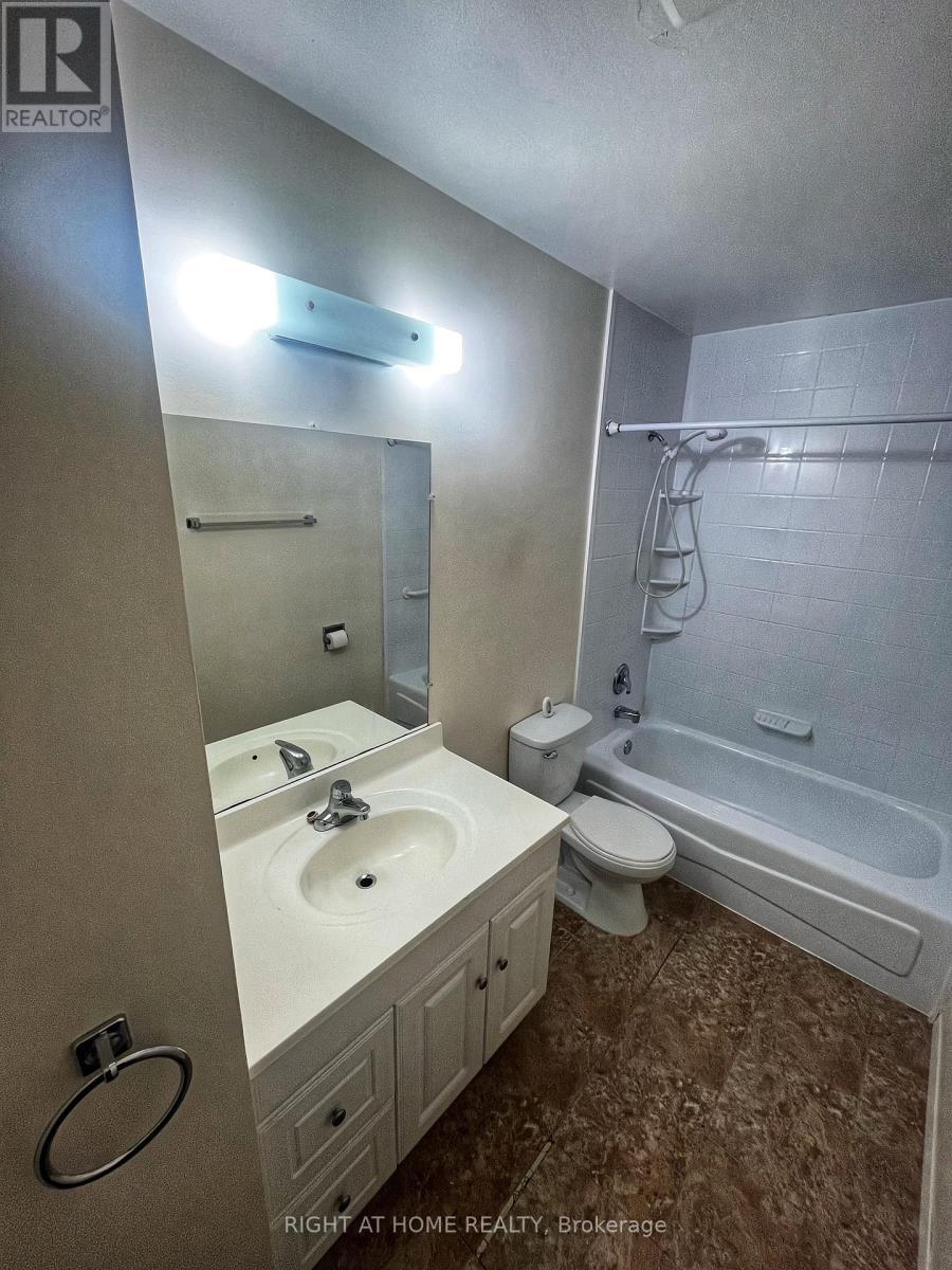 2550 Mainroyal Street, Mississauga, Ontario  L5L 1C9 - Photo 7 - W12502820