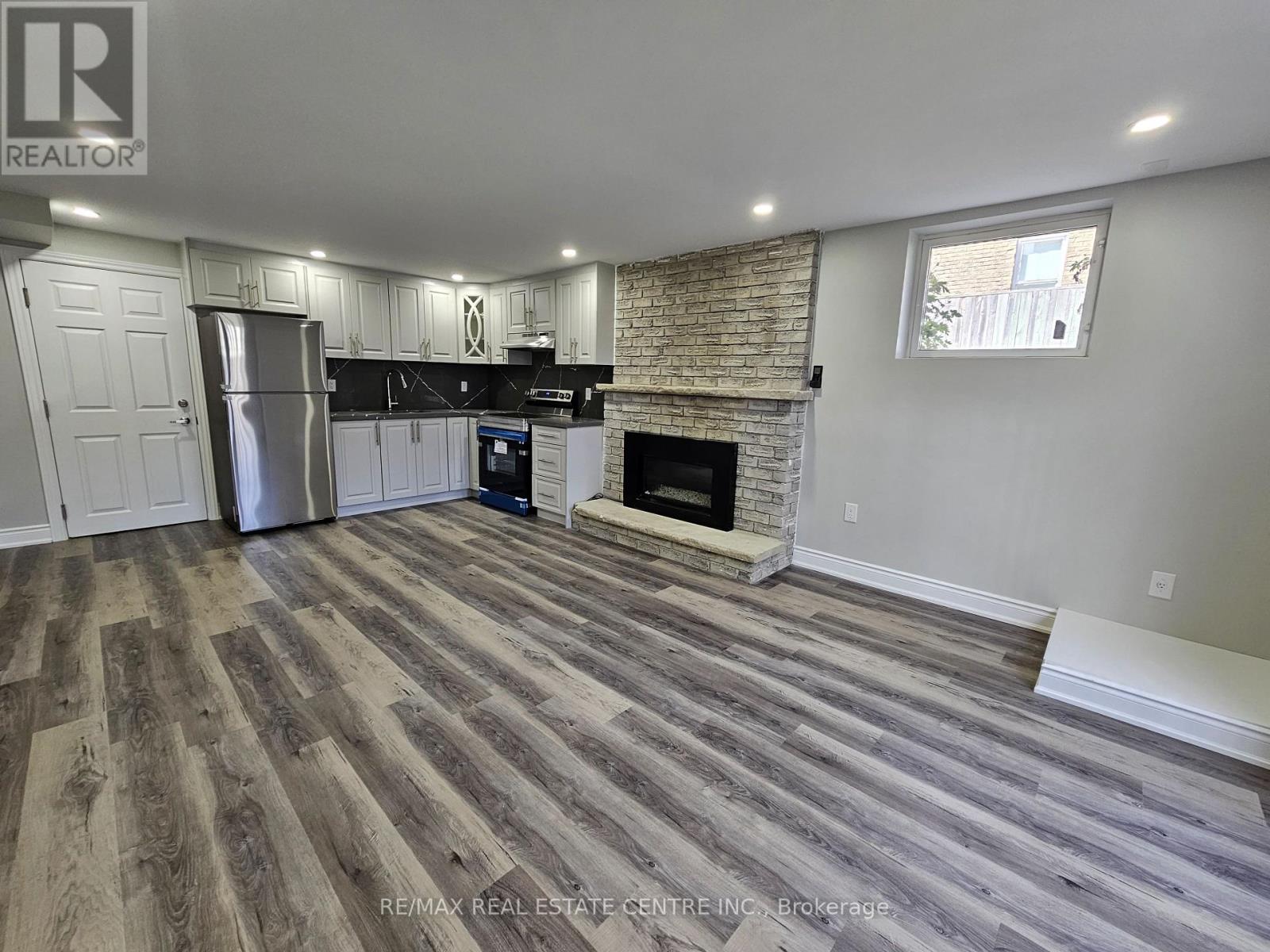 Lower - 896 Morley Avenue, Milton, Ontario  L9T 4Y8 - Photo 6 - W12502830