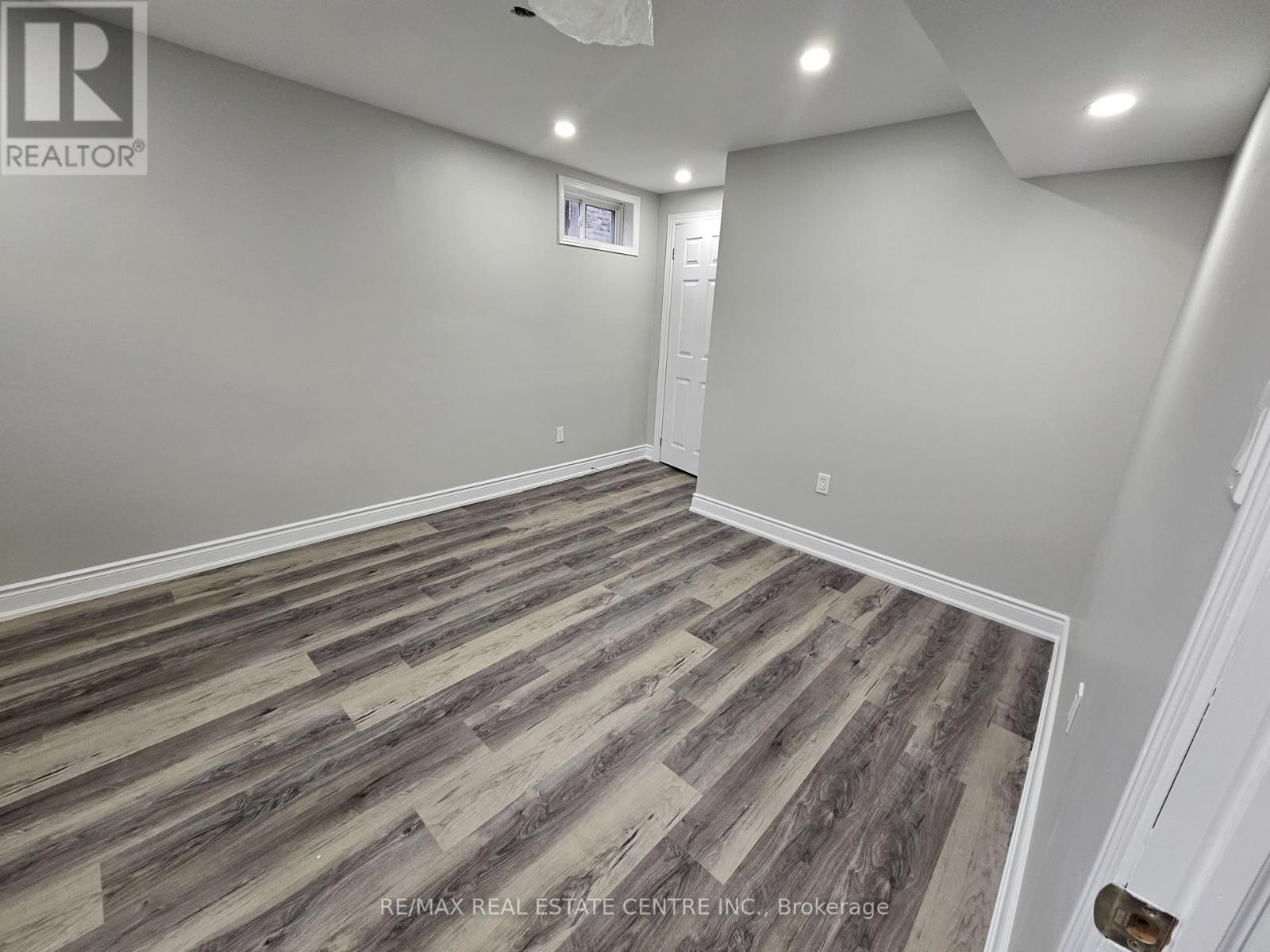 Lower - 896 Morley Avenue, Milton, Ontario  L9T 4Y8 - Photo 8 - W12502830