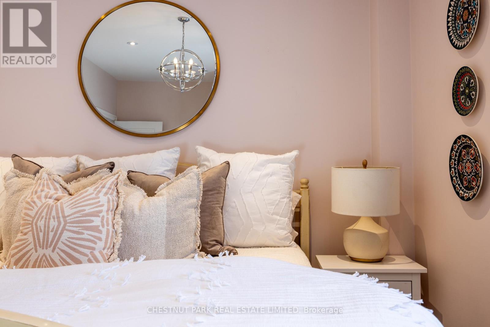 95 Sellers Avenue, Toronto, Ontario  M6E 3T7 - Photo 14 - W12502878