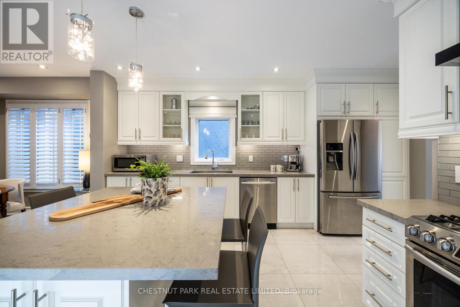 95 Sellers Avenue, Toronto, Ontario  M6E 3T7 - Photo 8 - W12502878