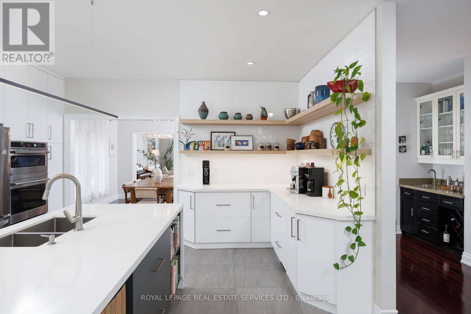 1061 Summit Ridge Drive, Oakville, Ontario  L6M 3K9 - Photo 16 - W12502902