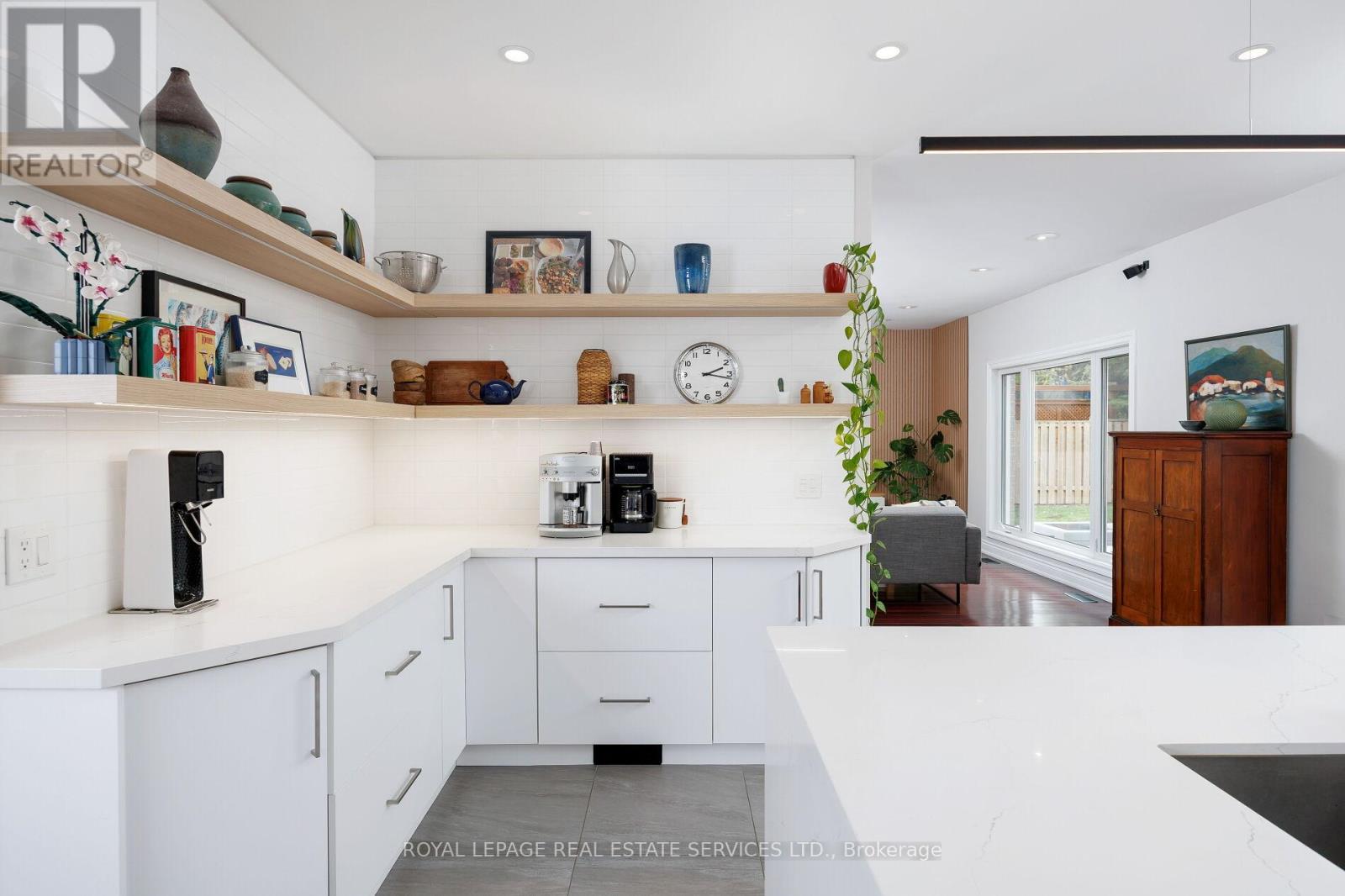 1061 Summit Ridge Drive, Oakville, Ontario  L6M 3K9 - Photo 17 - W12502902