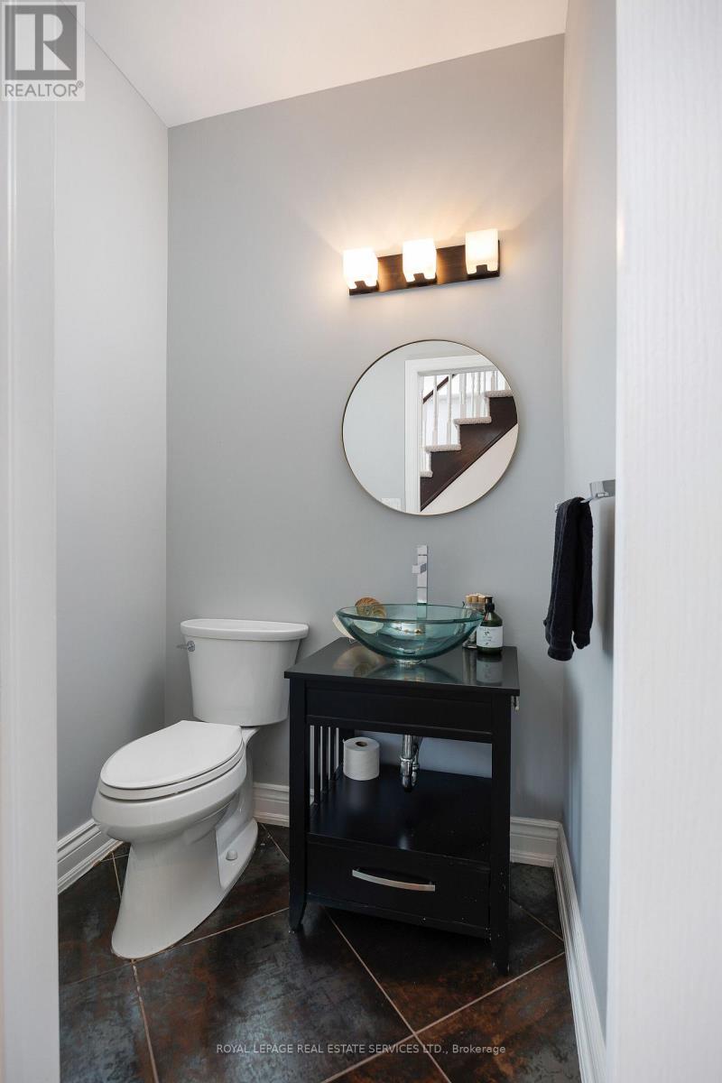 1061 Summit Ridge Drive, Oakville, Ontario  L6M 3K9 - Photo 26 - W12502902