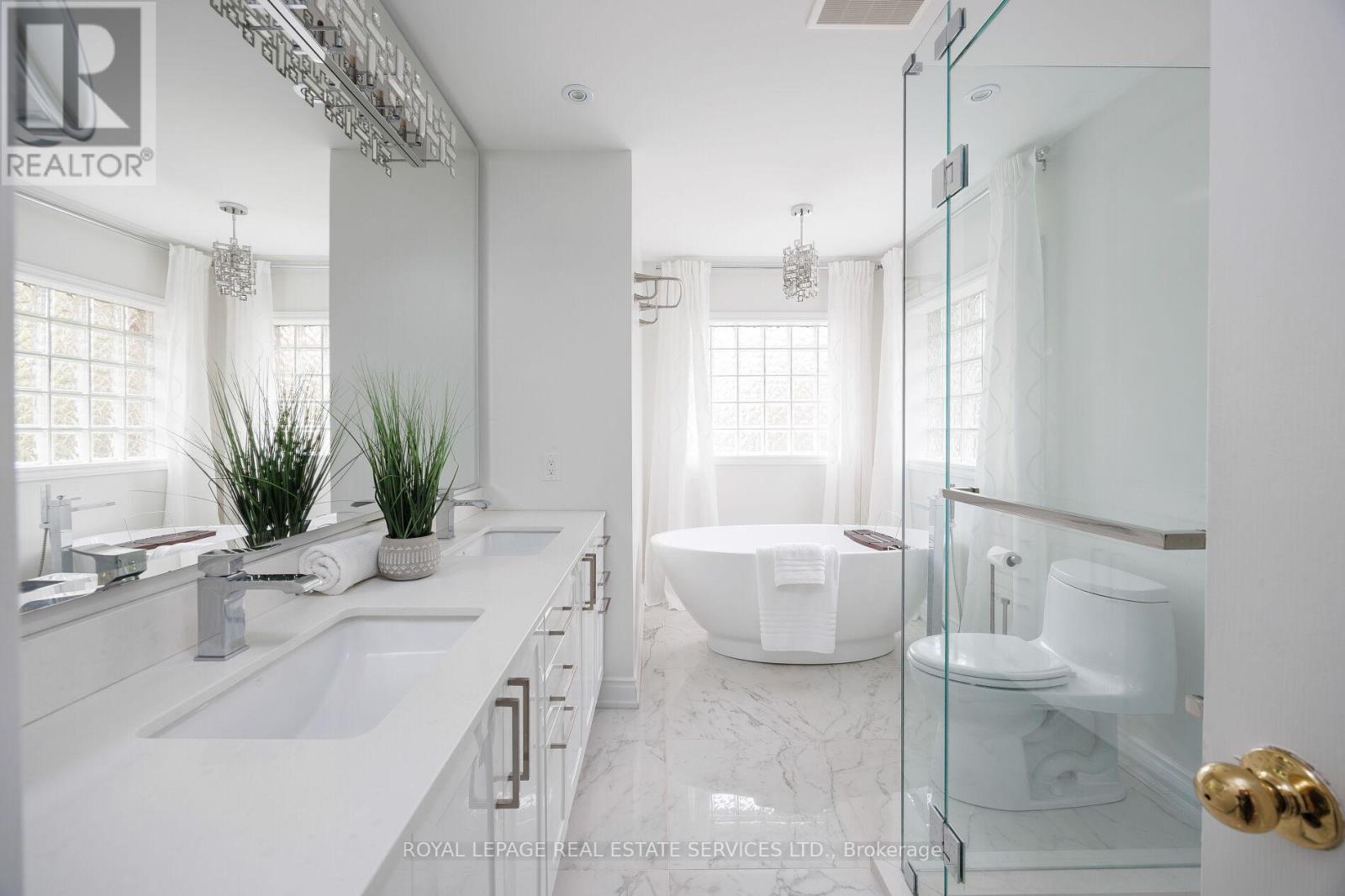 1061 Summit Ridge Drive, Oakville, Ontario  L6M 3K9 - Photo 30 - W12502902