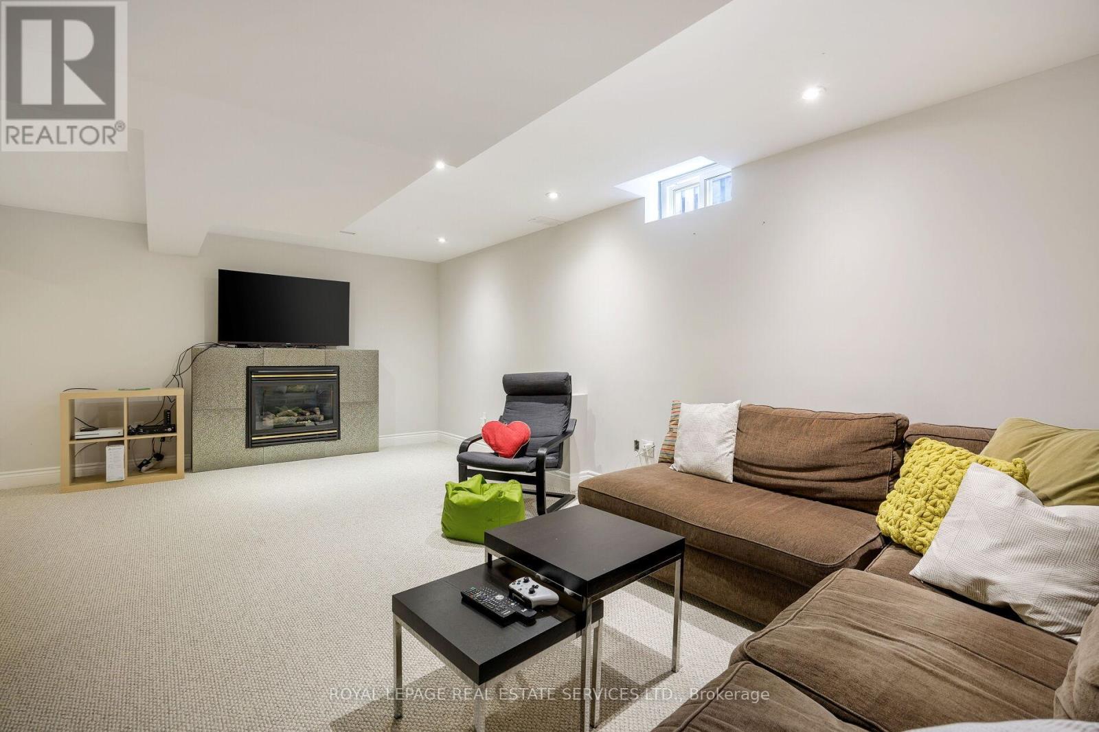 1061 Summit Ridge Drive, Oakville, Ontario  L6M 3K9 - Photo 40 - W12502902