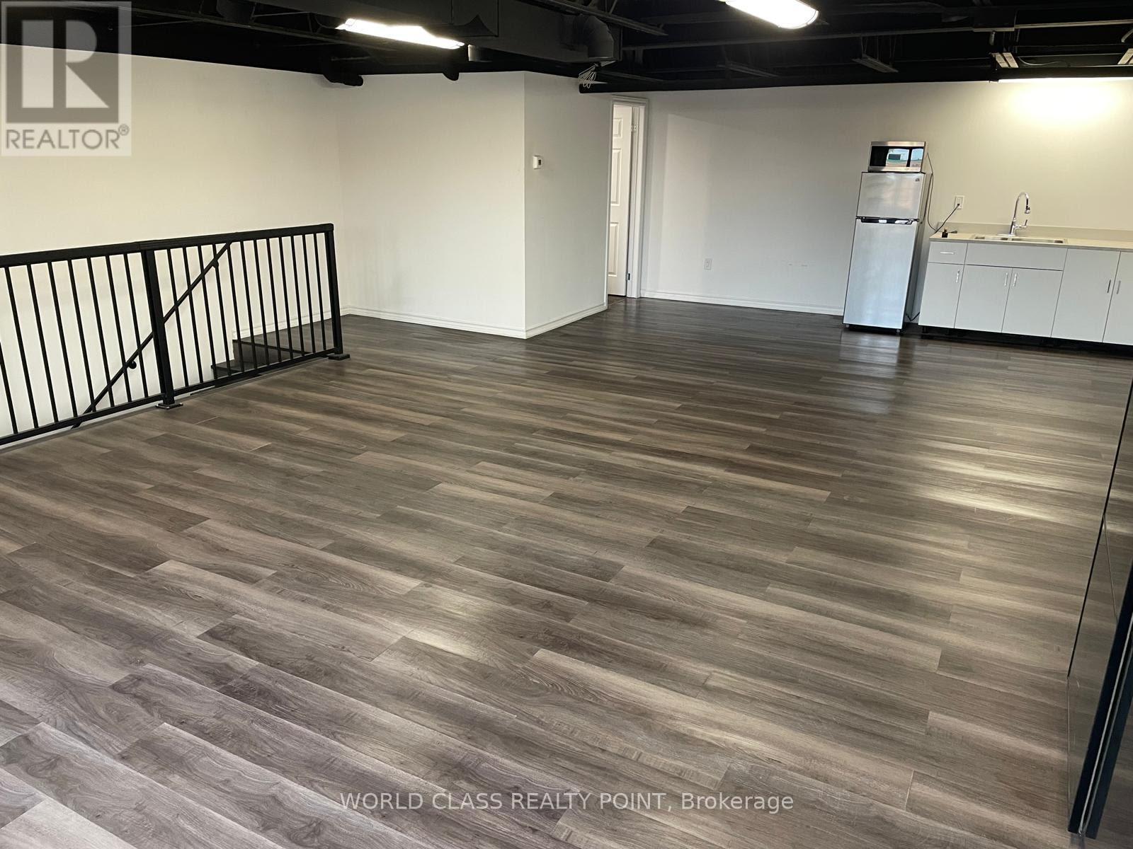 9 UPPER - 20 CLAIREPORT CRESCENT E, Toronto, Ontario