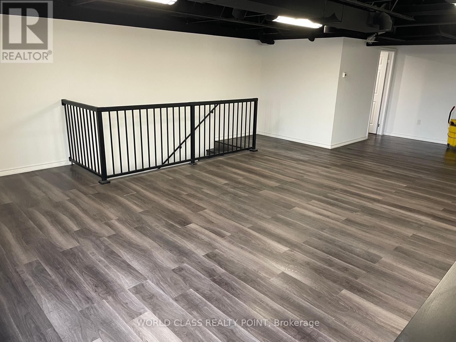 9 Upper - 20 Claireport Crescent E, Toronto, Ontario  M9W 6P6 - Photo 4 - W12502930