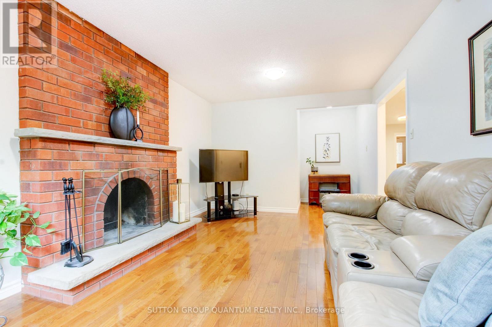 61 Sunforest Drive, Brampton, Ontario  L6Z 2W7 - Photo 14 - W12502934