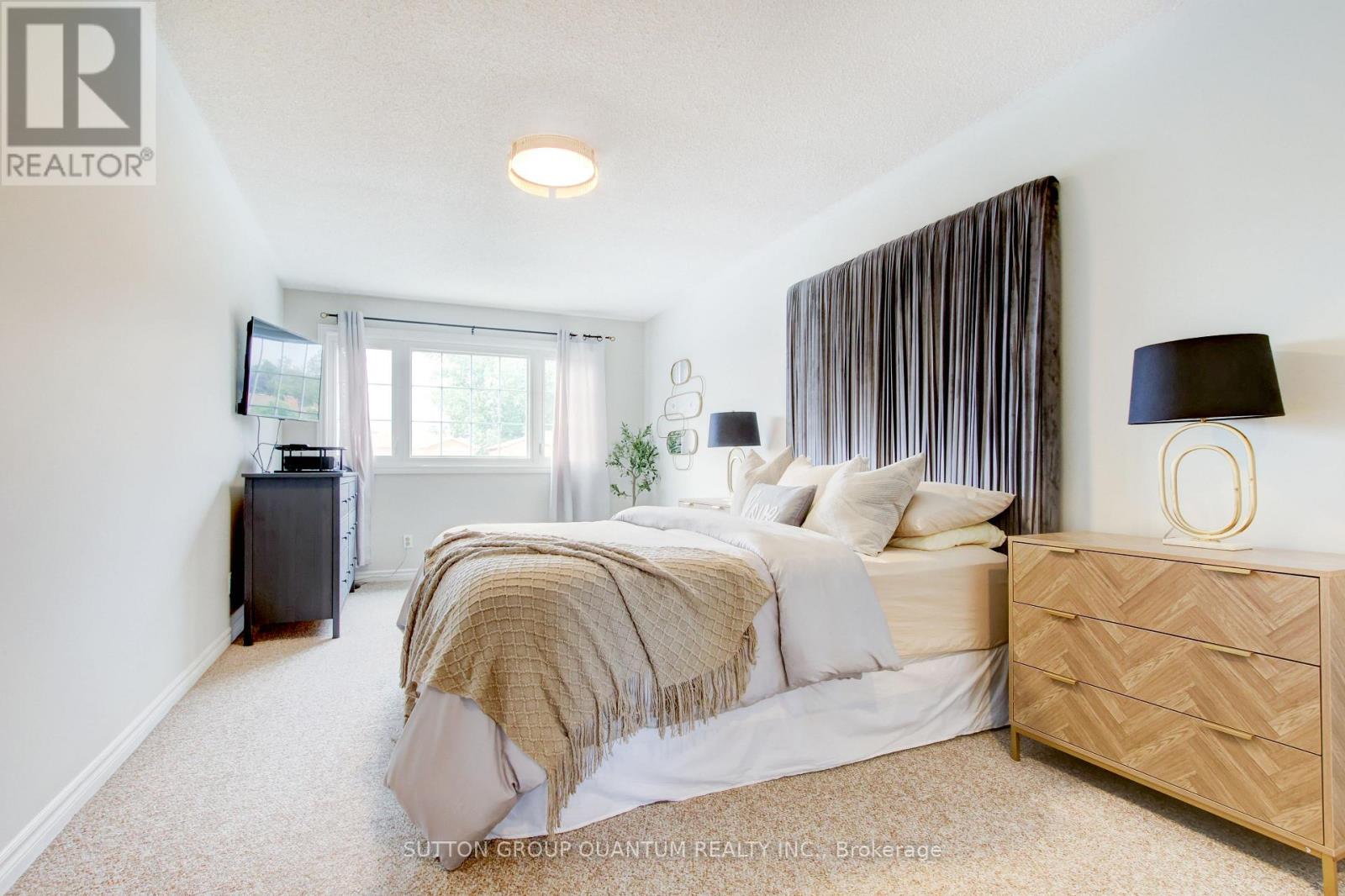 61 Sunforest Drive, Brampton, Ontario  L6Z 2W7 - Photo 19 - W12502934