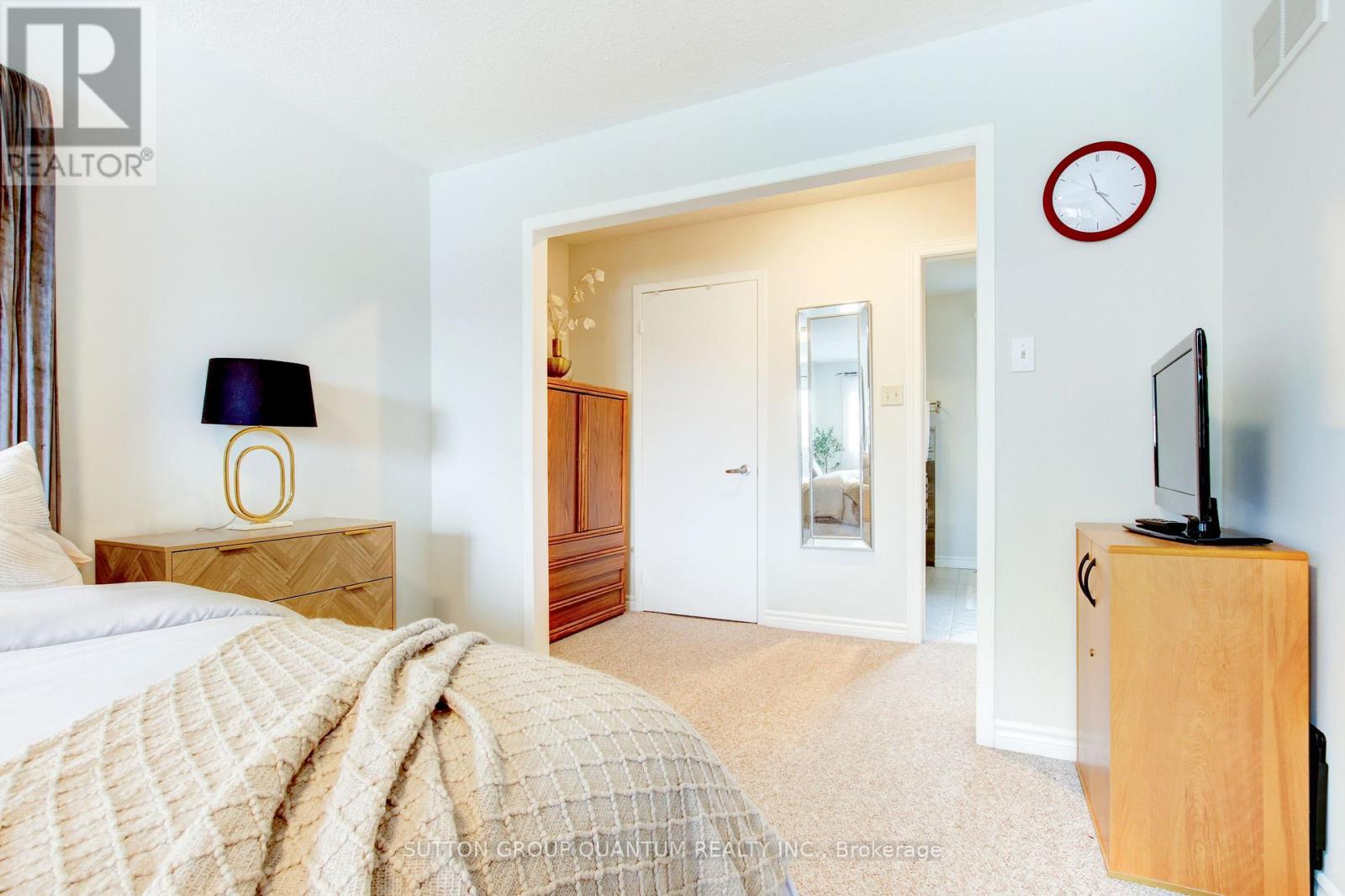 61 Sunforest Drive, Brampton, Ontario  L6Z 2W7 - Photo 20 - W12502934