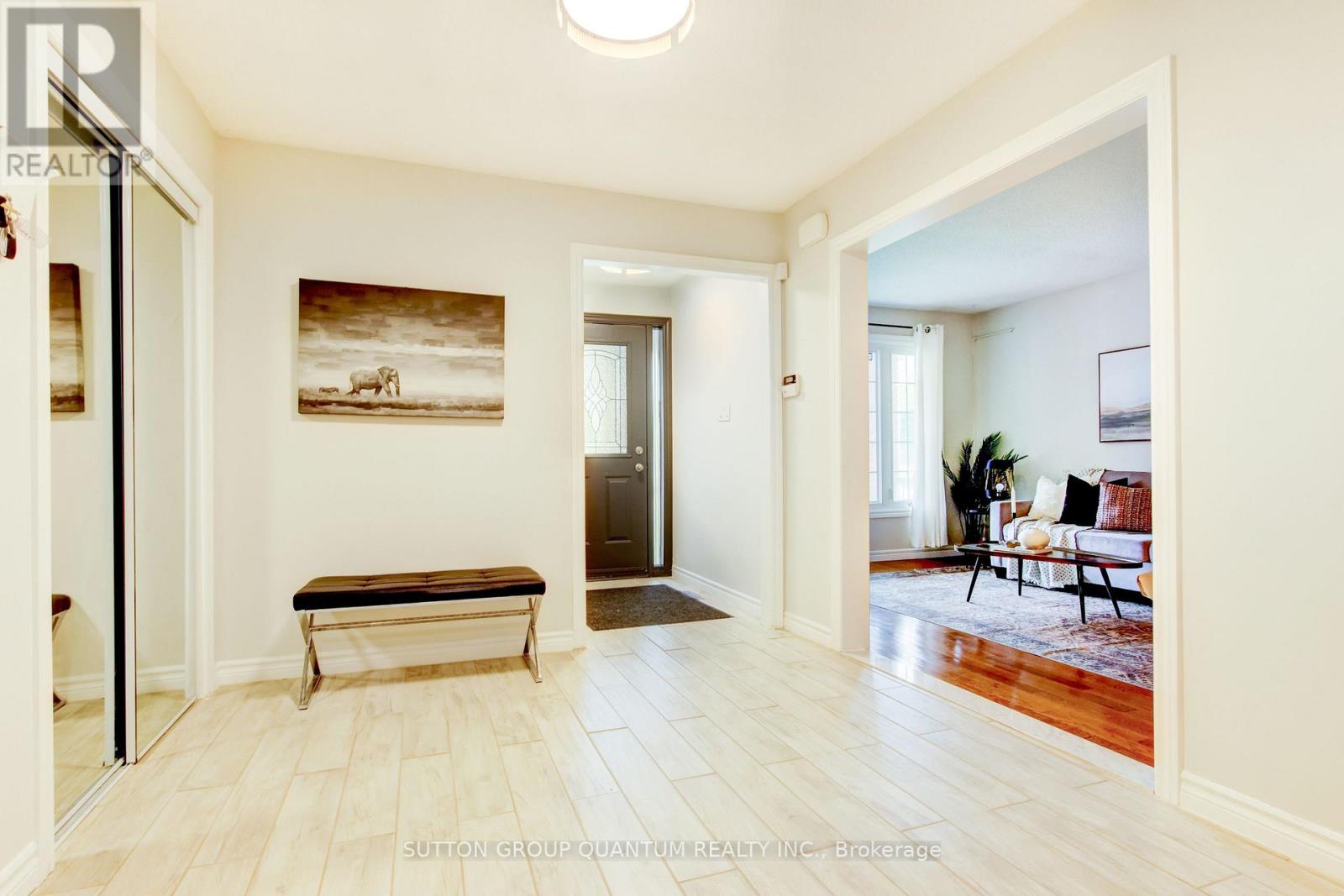 61 Sunforest Drive, Brampton, Ontario  L6Z 2W7 - Photo 3 - W12502934