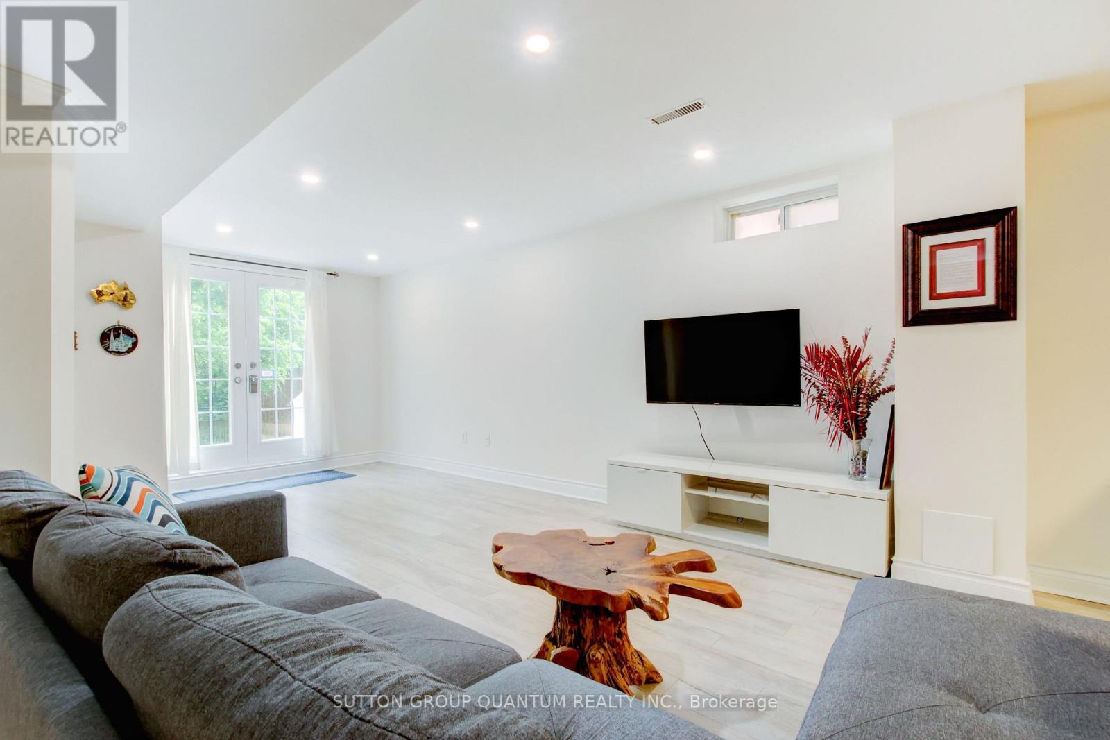 61 Sunforest Drive, Brampton, Ontario  L6Z 2W7 - Photo 34 - W12502934